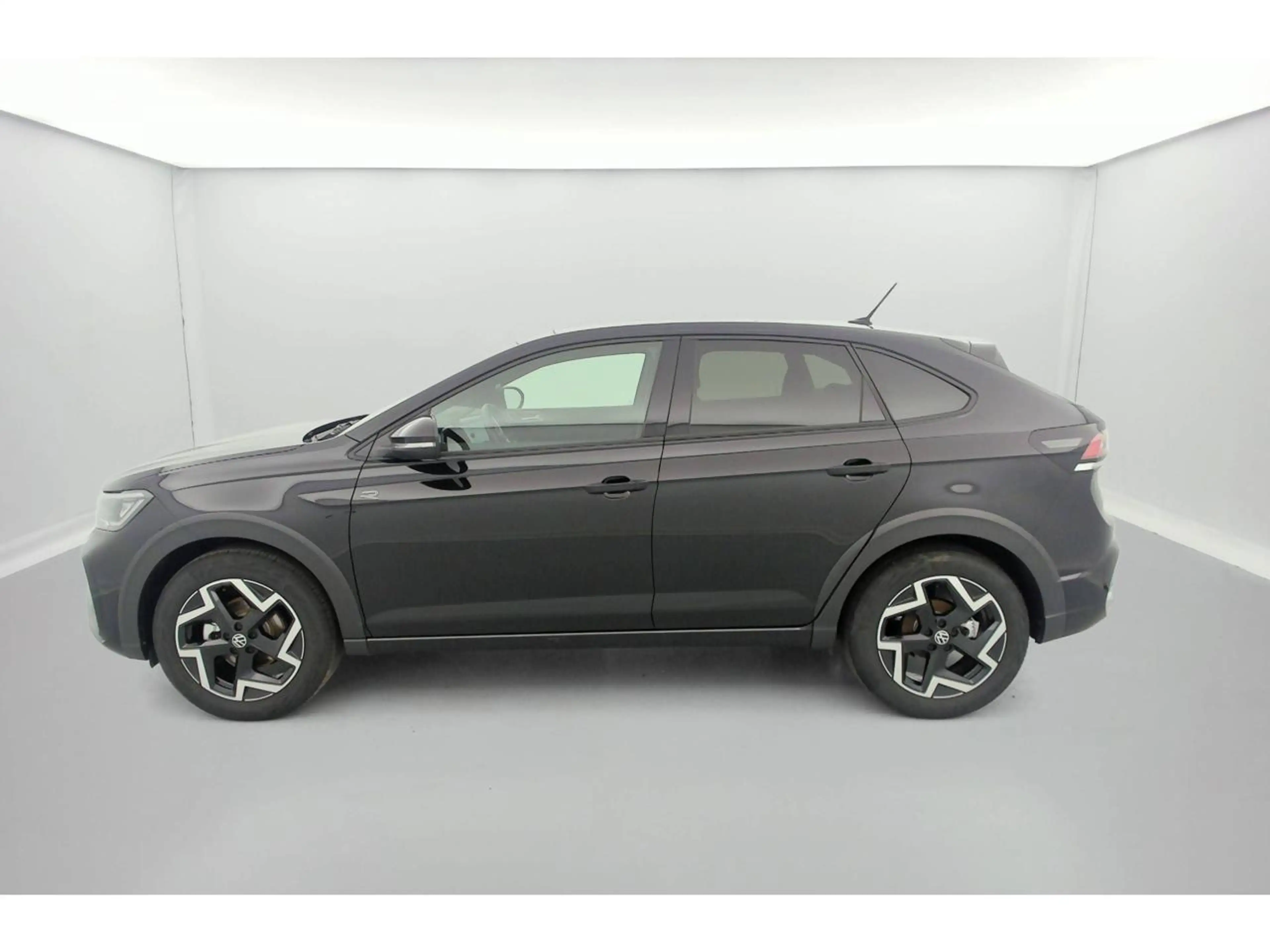 Volkswagen Taigo 1.0 TSI R-Line — photo 4