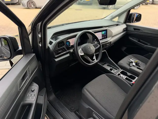 Volkswagen Caddy view 2