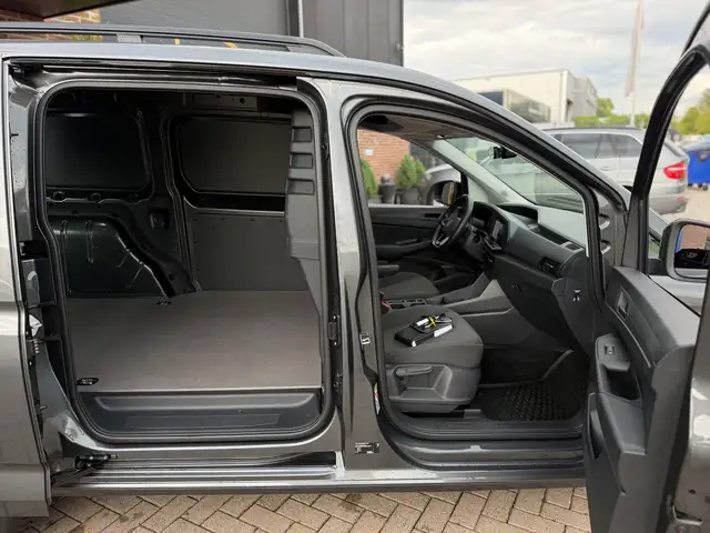 Volkswagen Caddy view 11