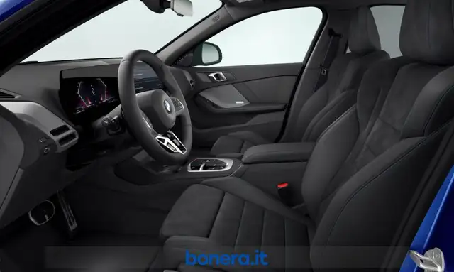 BMW 1 Series view 4