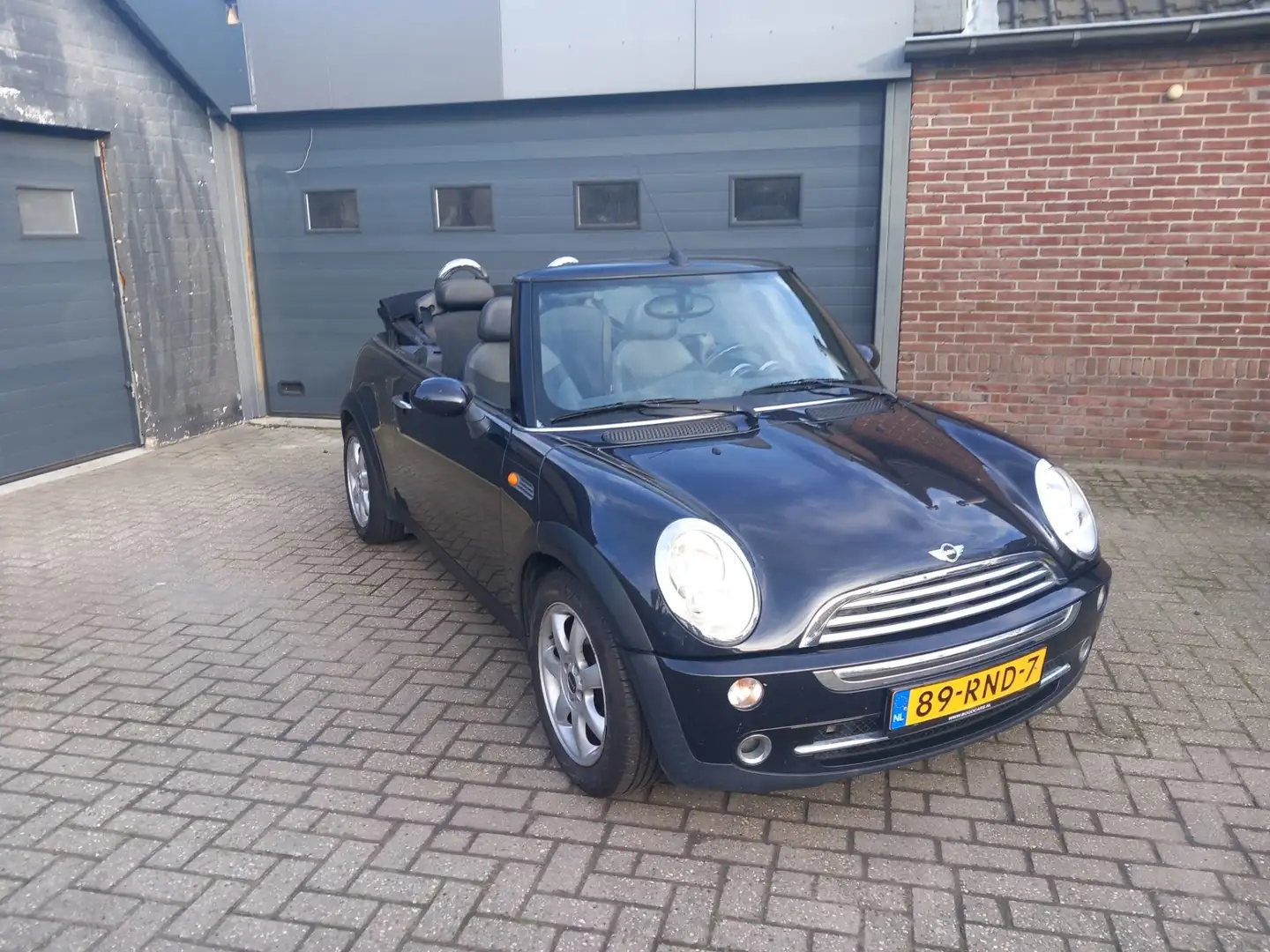 MINI Cooper Cabrio Mini 1.6 Pepper,Climate control,Cruise control,Nav Noir - 2