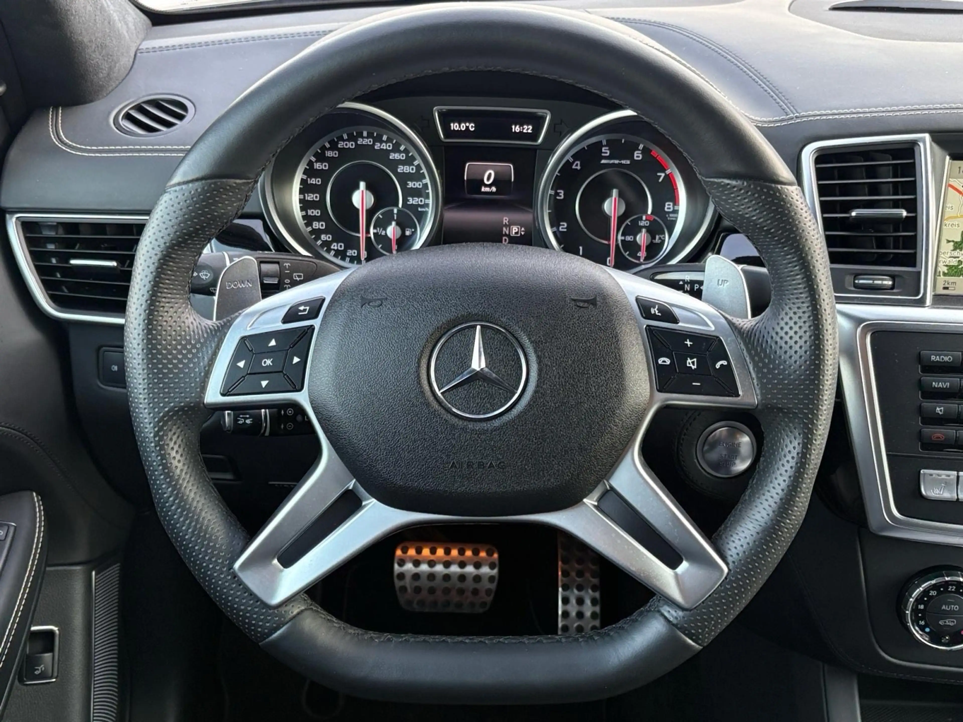 Mercedes-Benz GL 63 AMG GL 63 AMG 4Matic I Bang & Olufsen I Panorama I — photo 12