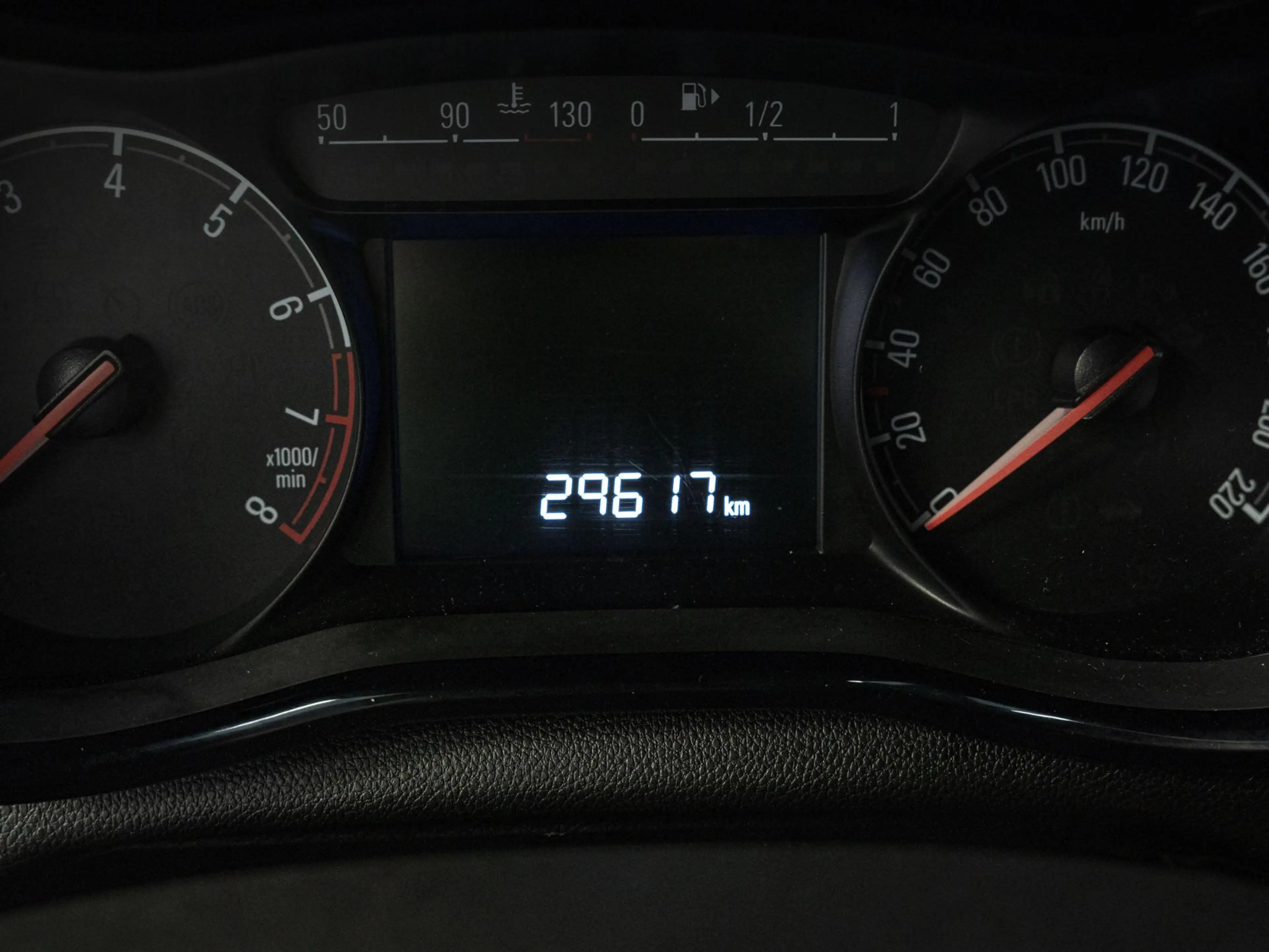 Opel Karl 1.0 ecoFLEX 120 Jaar Edition — photo 6