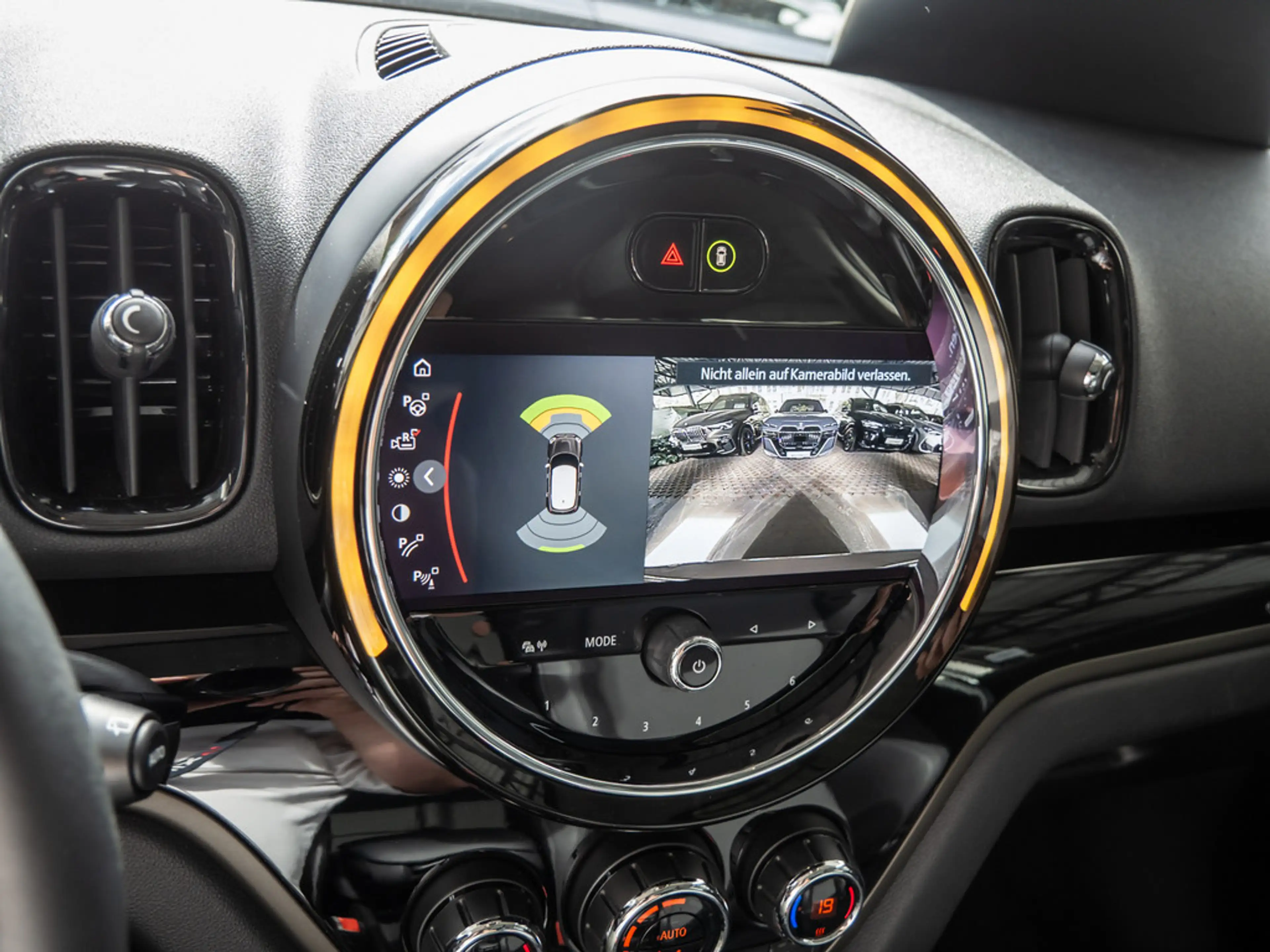 MINI Cooper Countryman — photo 14