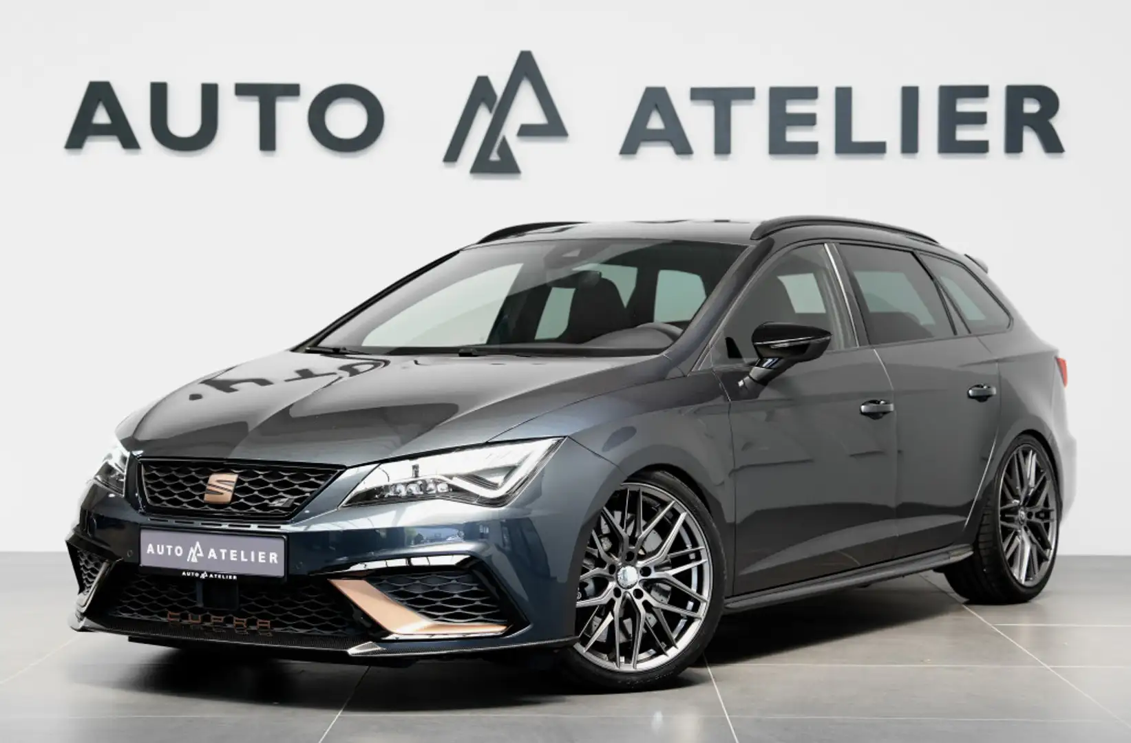 SEAT Leon Cupra R ST*2.HD*R.KAM*SCHALE*VIRTUAL*ACC* Grijs - 2