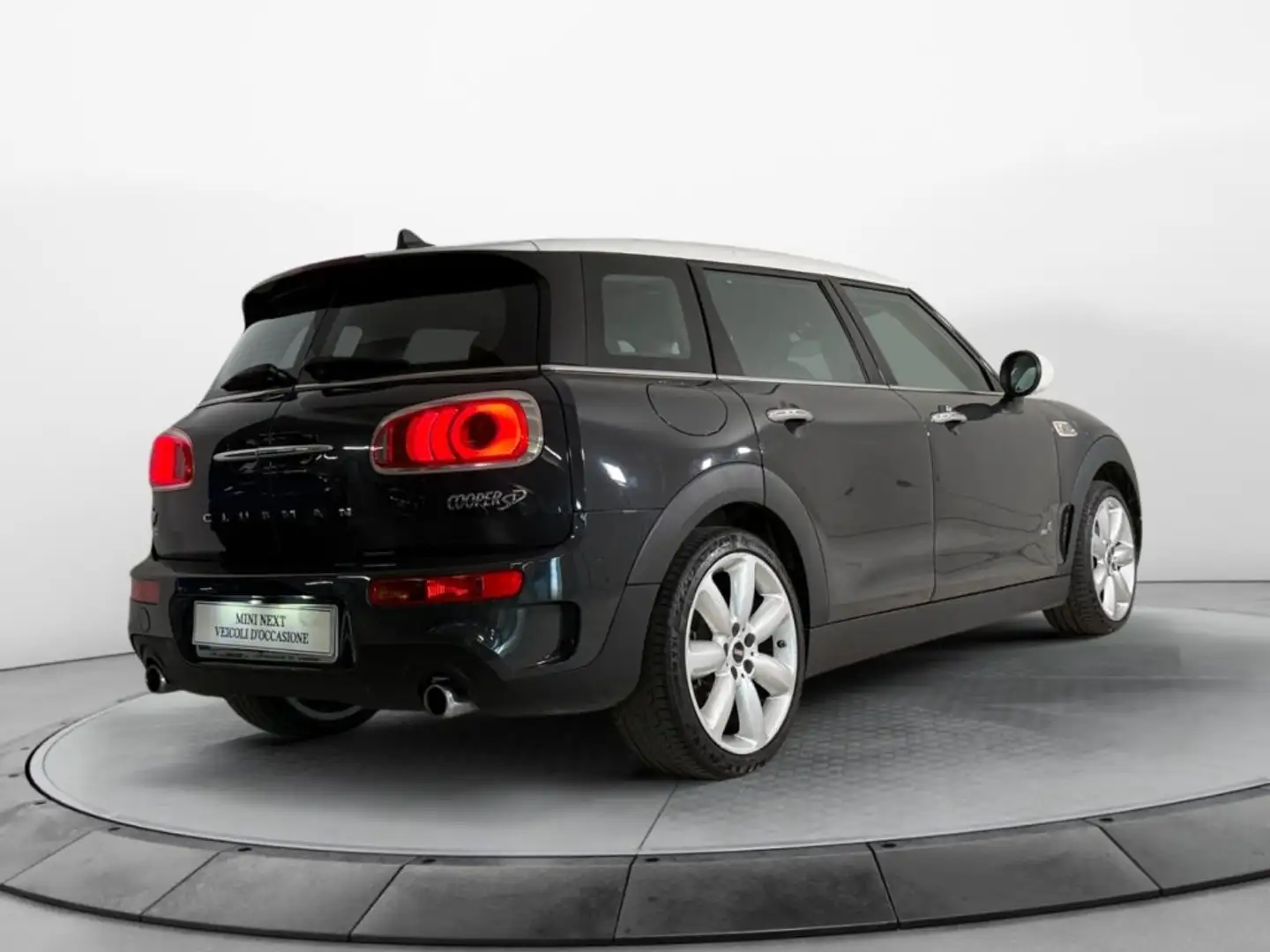 MINI Cooper SD Clubman ALL4 Hype Grijs - 2