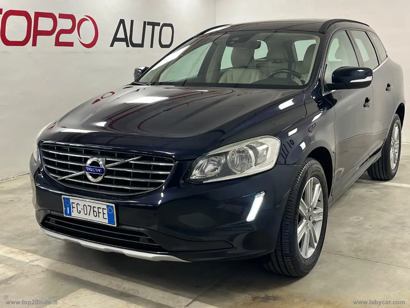 Volvo XC60 D3 Business Plus|MANUALE|PELLE TOT Blauw - 1
