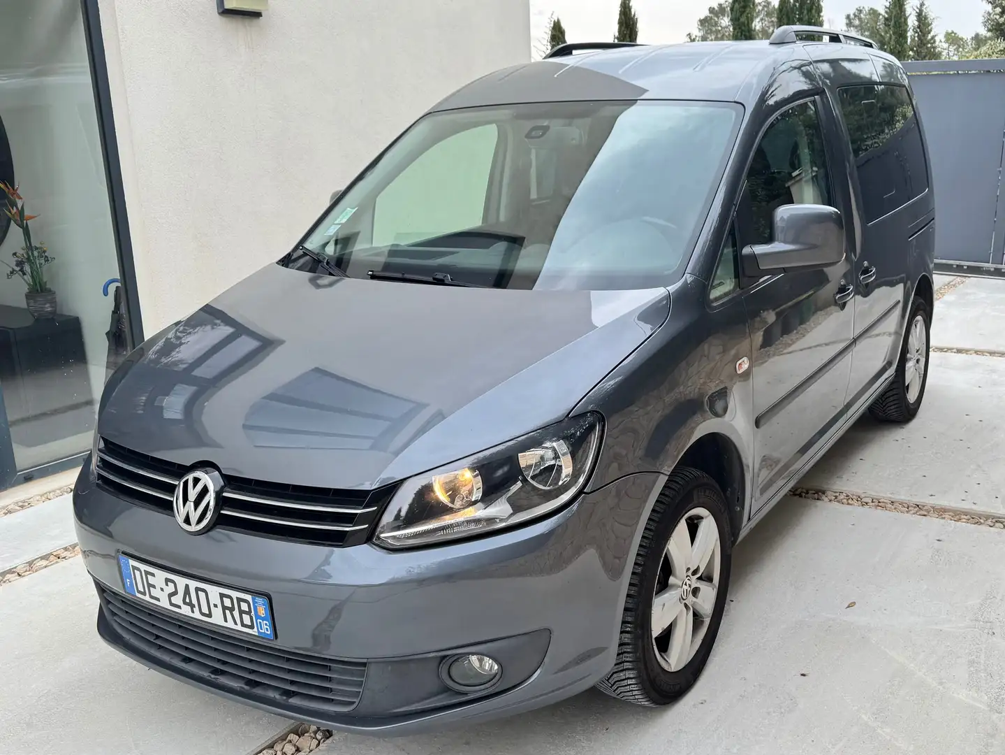Volkswagen Caddy Caddy 7 places 1.6 CR TDI 102 FAP Confortline Gri - 1