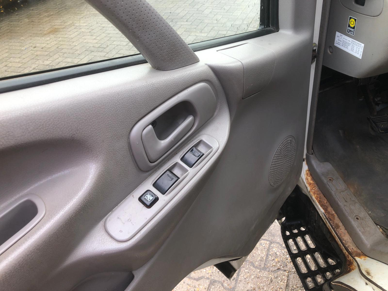 Toyota Dyna 100 3.0 D-4D — photo 14