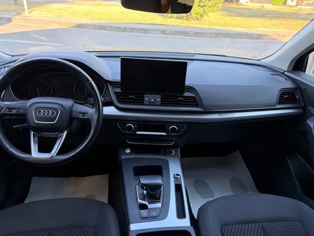 Audi Q5 view 6