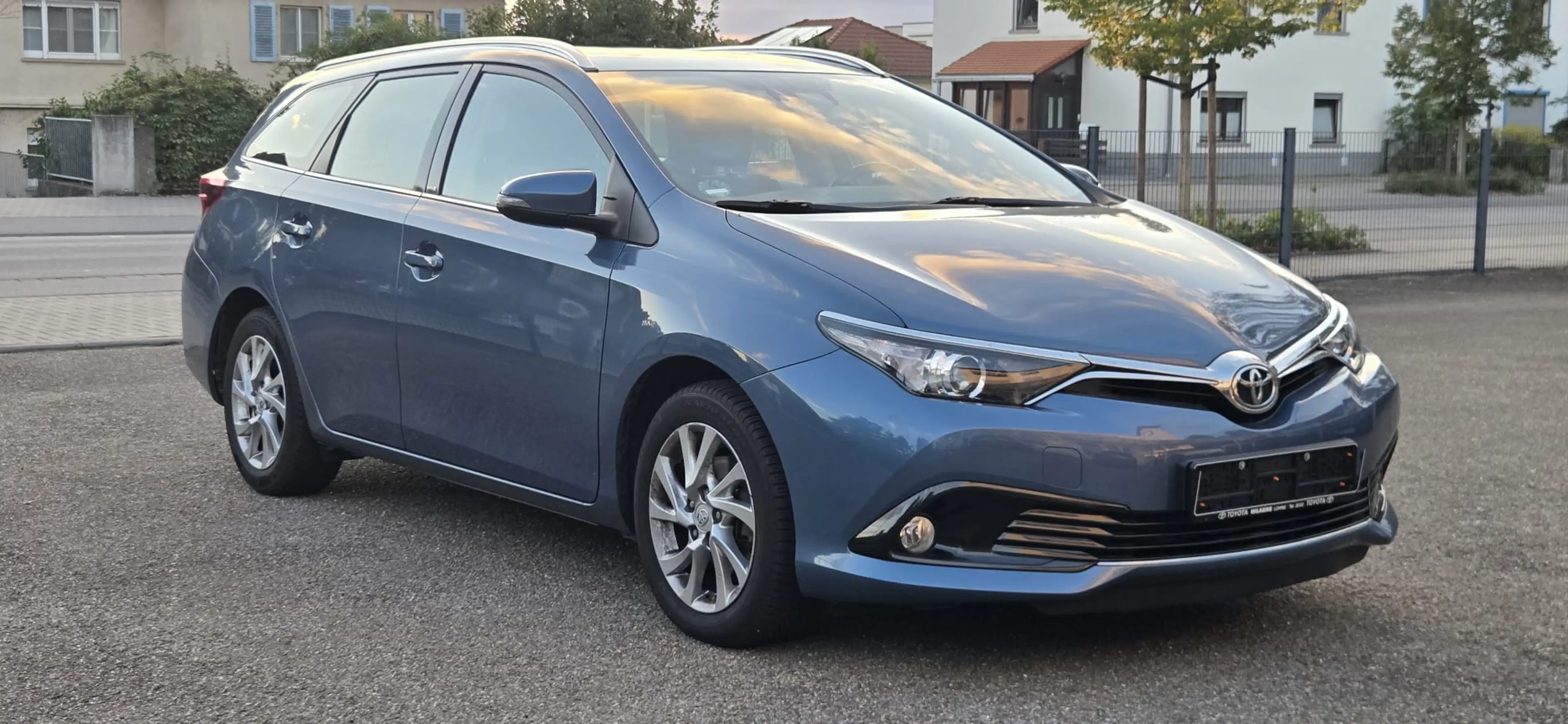 Toyota Auris Edition-S — photo 3