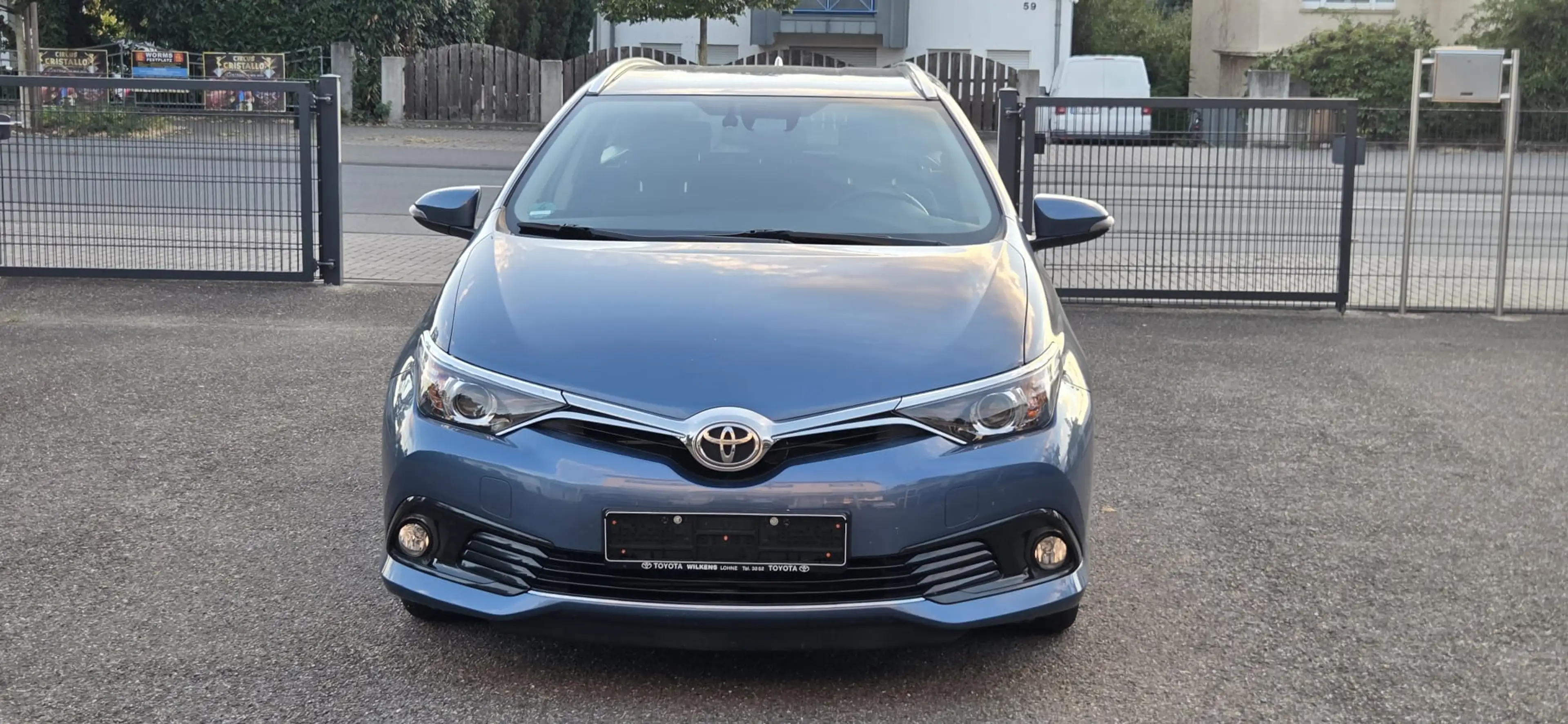 Toyota Auris Edition-S — photo 2