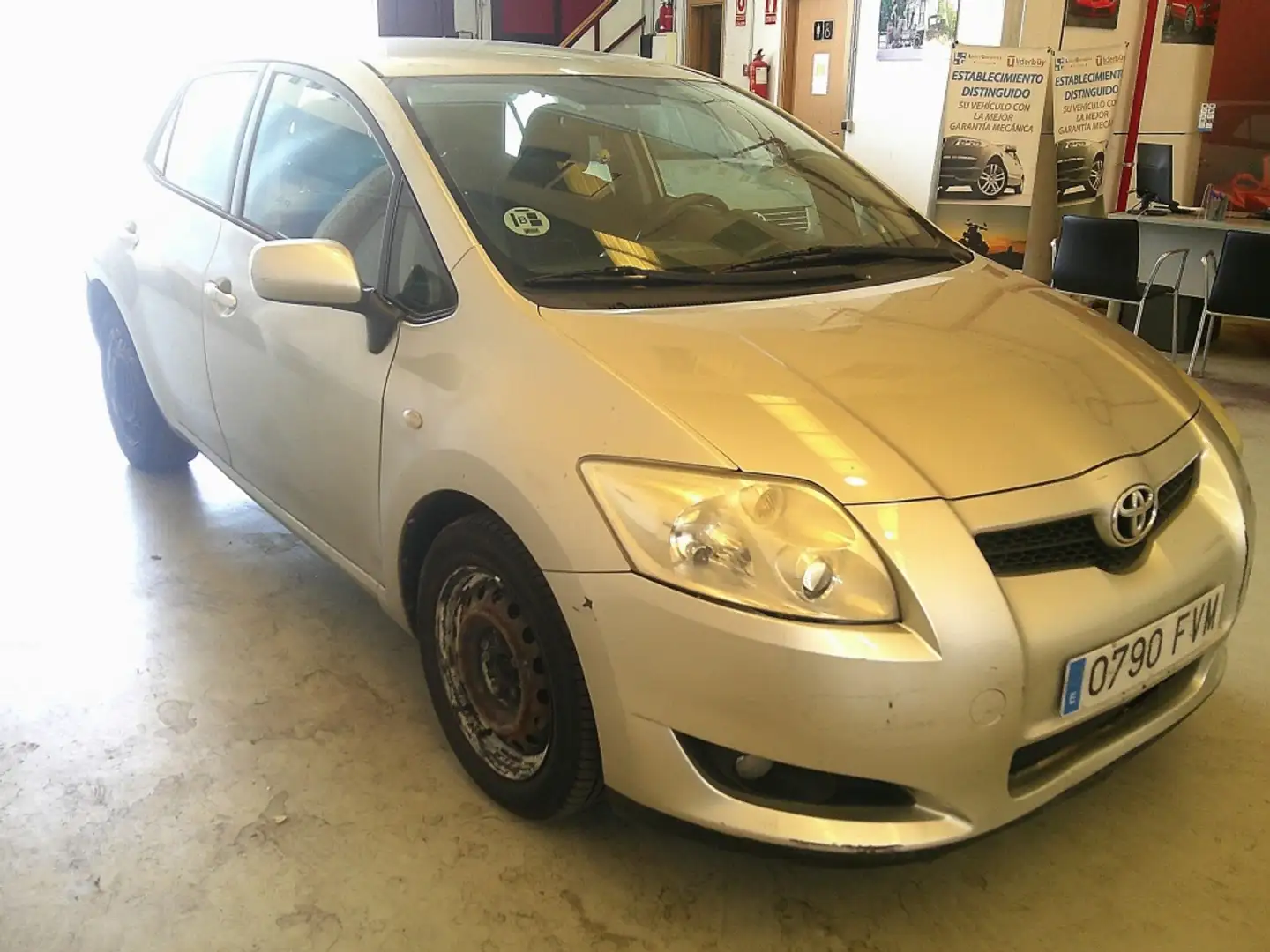 Toyota Auris 2.0D-4D Sol Gris - 2