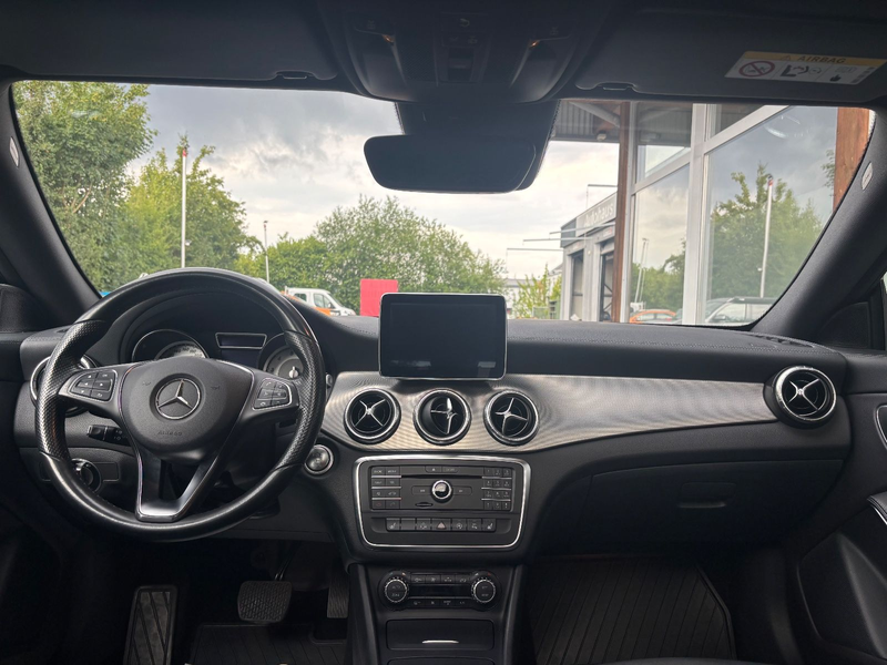 Mercedes-Benz CLA 250 Pano R-Cam Navi Leder — photo 6
