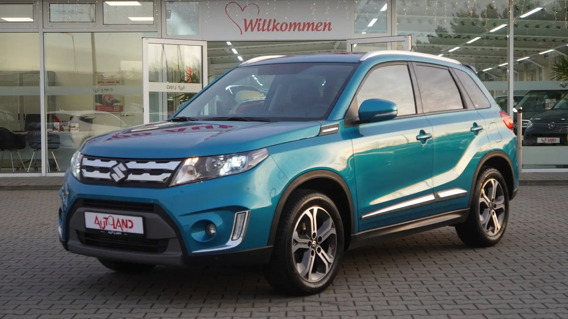Suzuki Vitara 1.6 DDiS Comfort Klimaaut. Navi Kamera Blau - 2