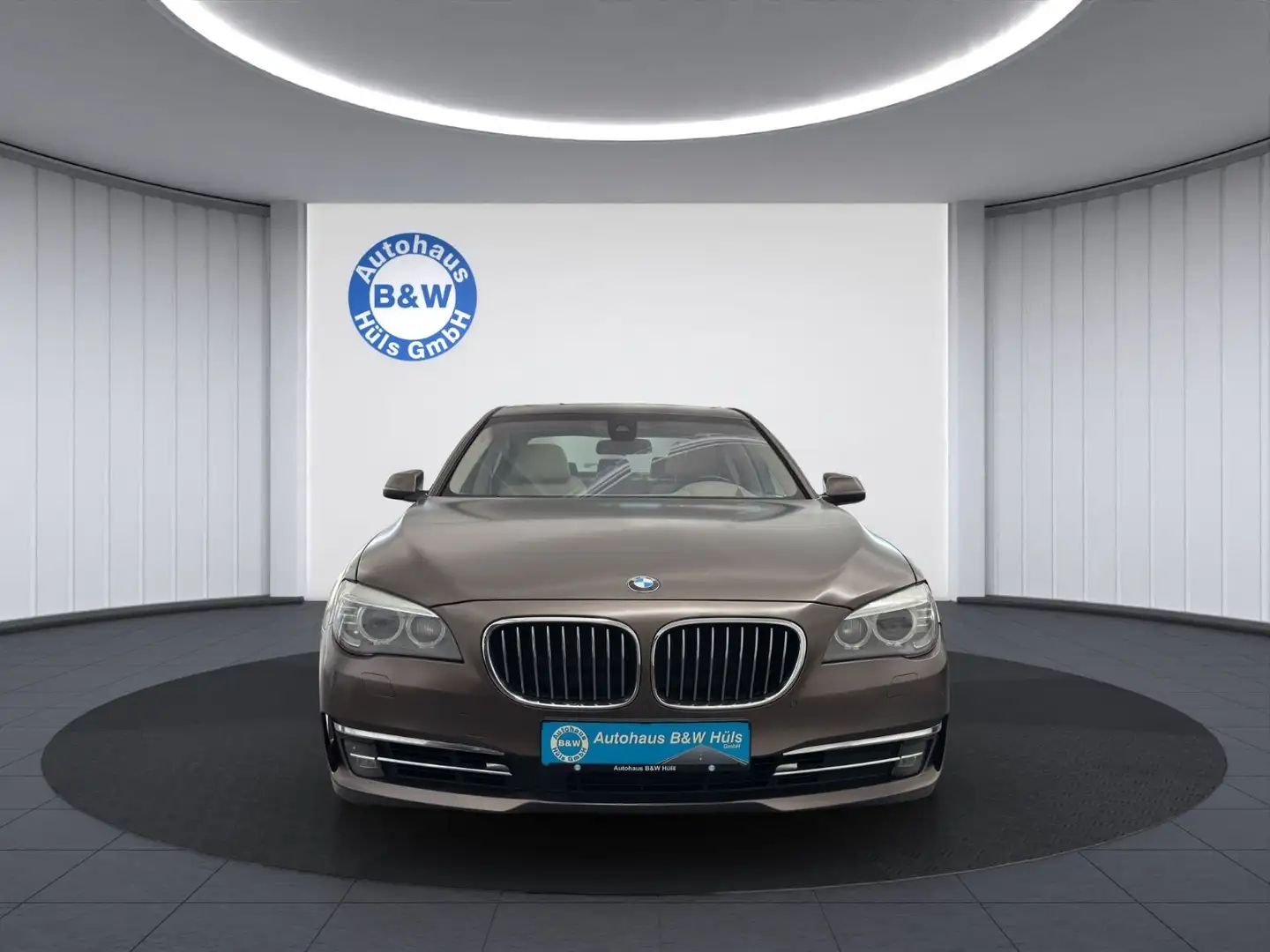 BMW 750 i BI-XENON*NAV*LEDER*HUD*SOFT-CLOSE*360°KAM - 2