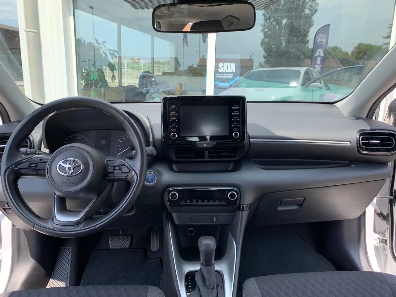 Toyota Yaris Yaris — photo 2