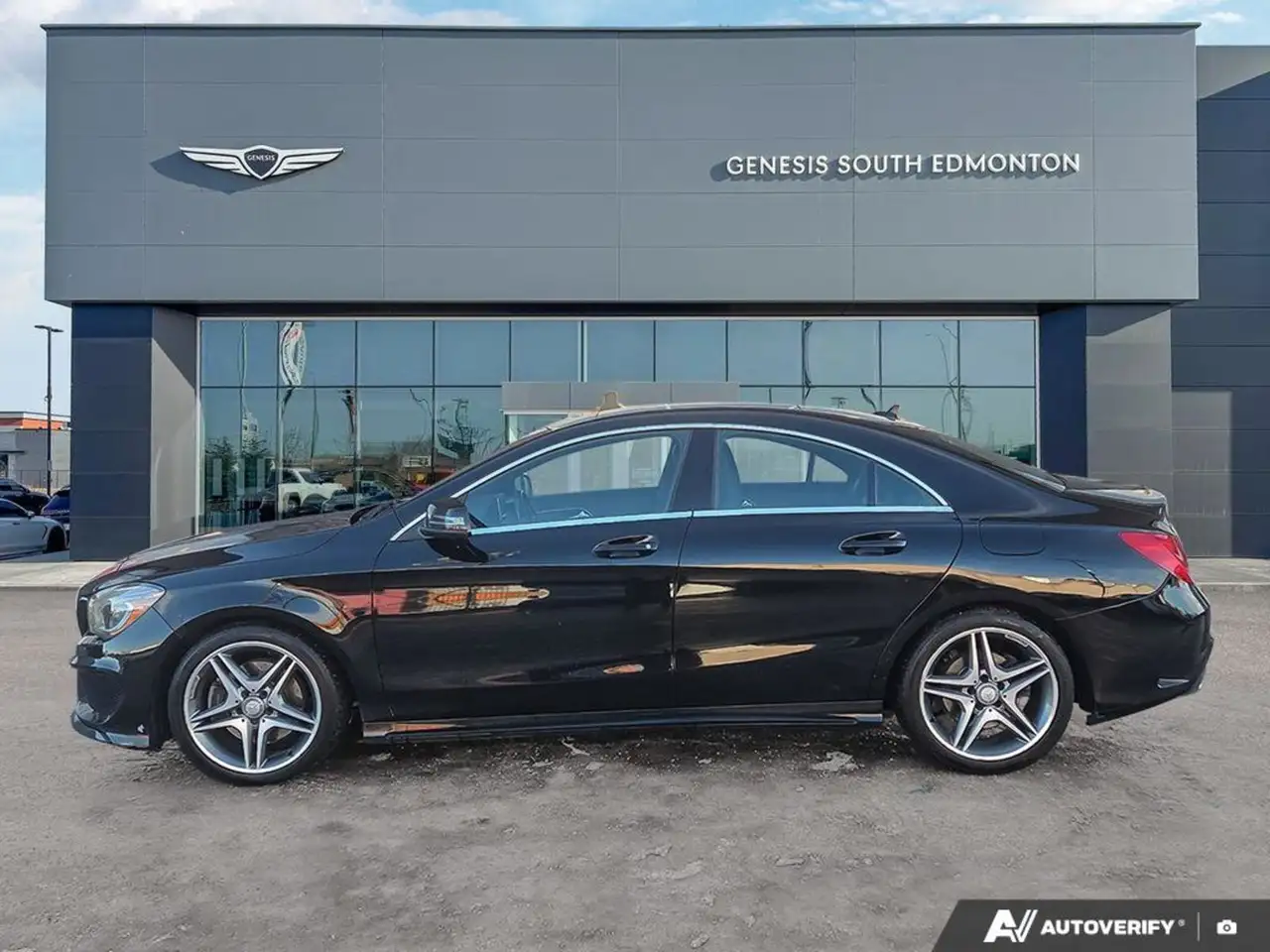 Mercedes-Benz CLA снимка Mercedes-Benz CLA