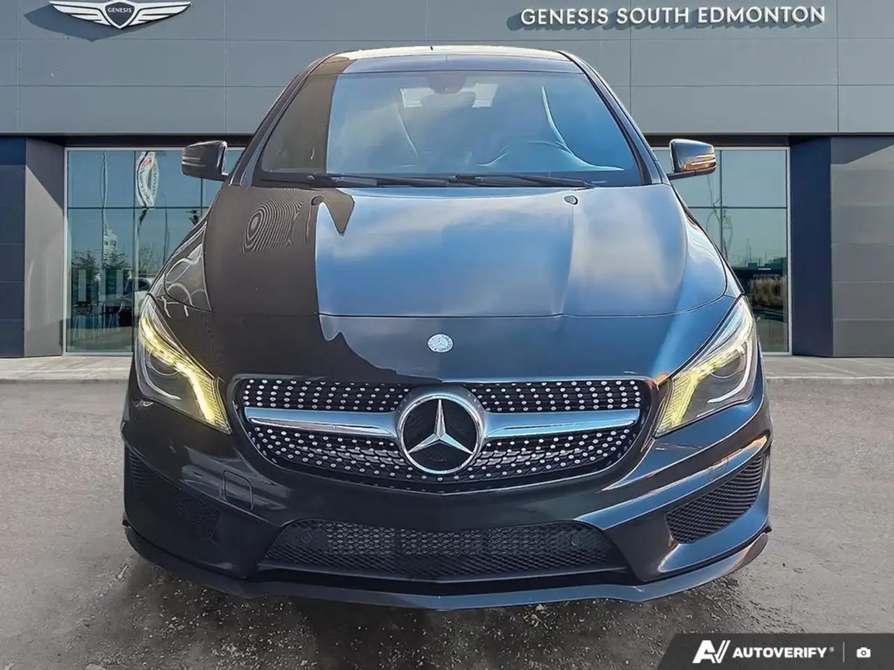 Mercedes-Benz CLA снимка Mercedes-Benz CLA