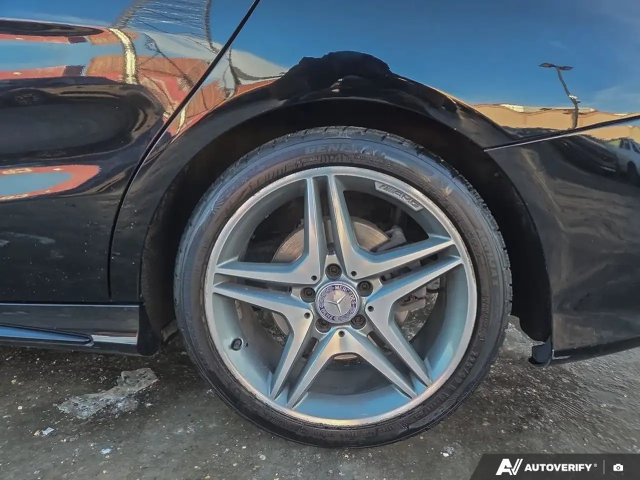 Mercedes-Benz CLA снимка Mercedes-Benz CLA
