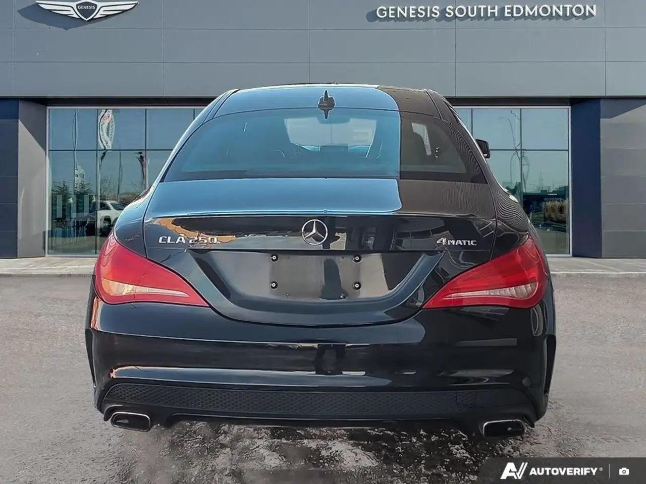 Mercedes-Benz CLA снимка Mercedes-Benz CLA