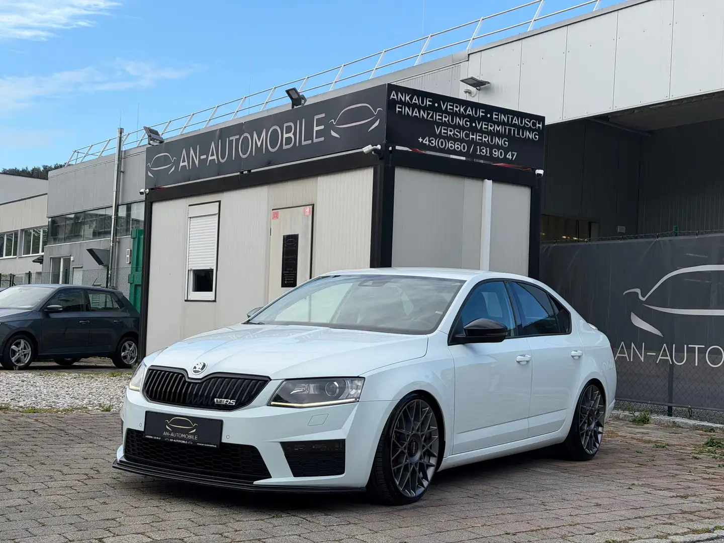 Skoda Octavia RS Limousine 2,0 TDI Finanzierung möglich Weiß - 1