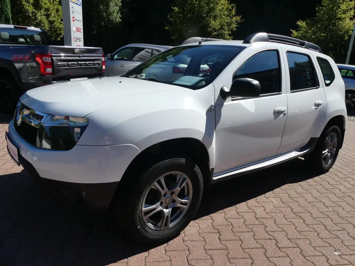 Dacia Duster *4x4*68250 km*Klima Weiß - 1