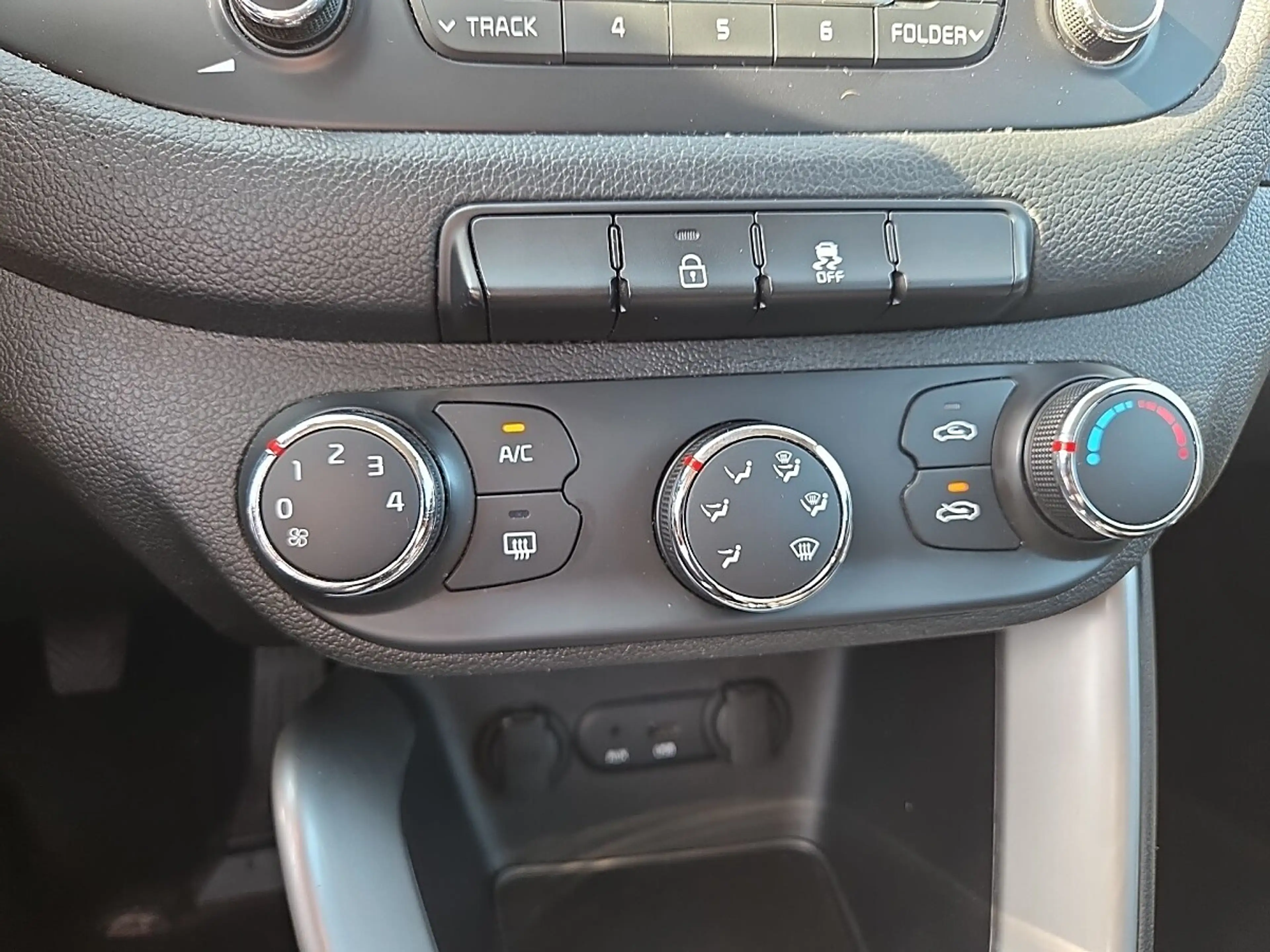 Kia Ceed SW / cee'd SW cee'd cee´d SW Titan 1,4 CRDI — photo 15