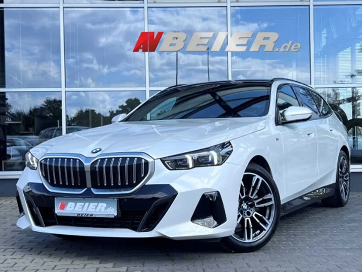 BMW 520 d M Sport Panorama Standh.AHK Sitzlüf.Leder braun Blanc - 2
