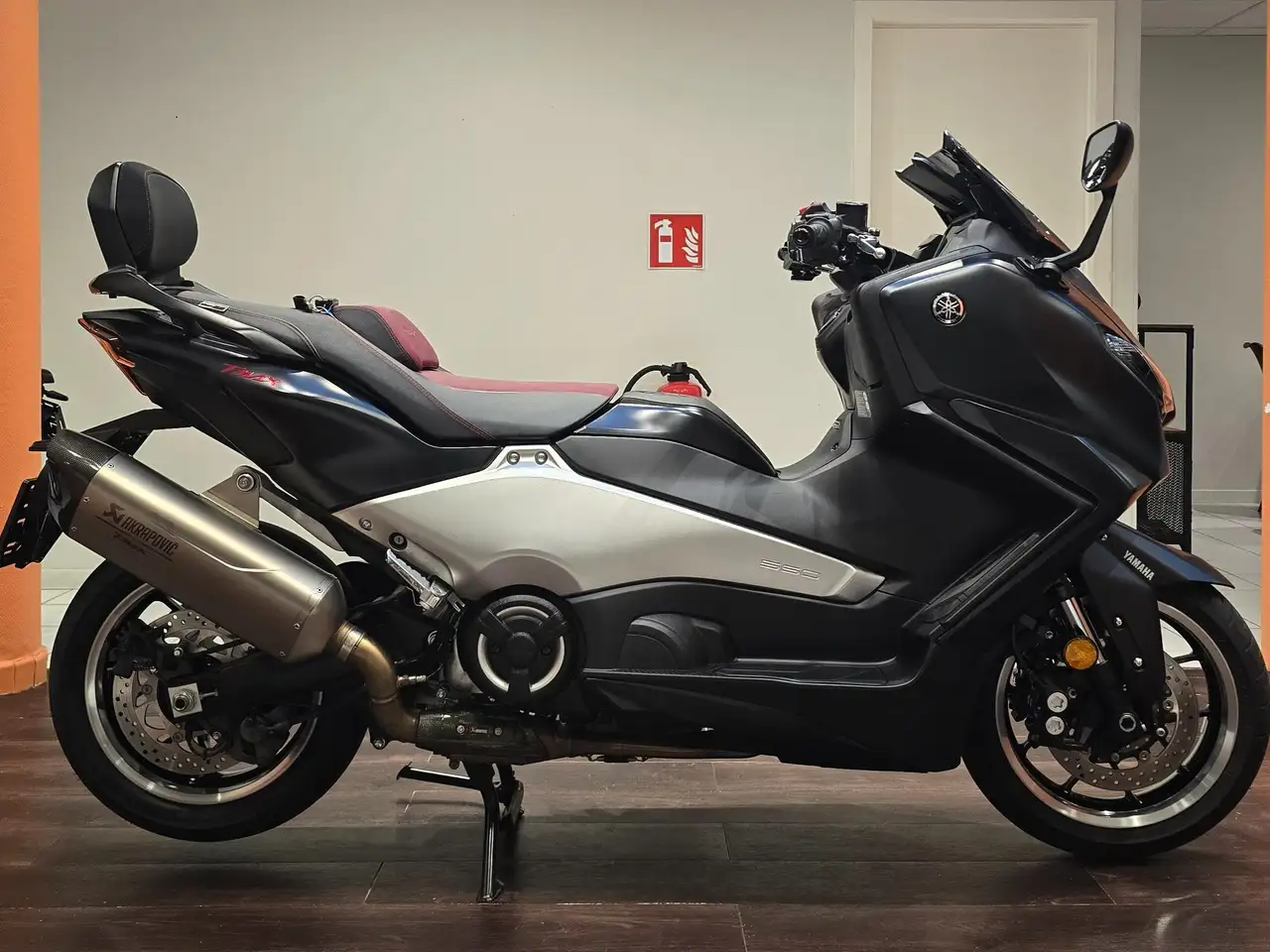 Yamaha Tmax 560