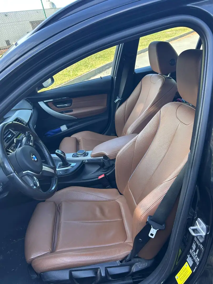 BMW 320 Touring dXA - 2