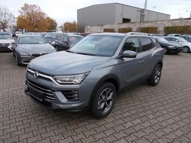 SsangYong Korando Quarz 1.5T LED, Navi, Keyless, Aku 18"