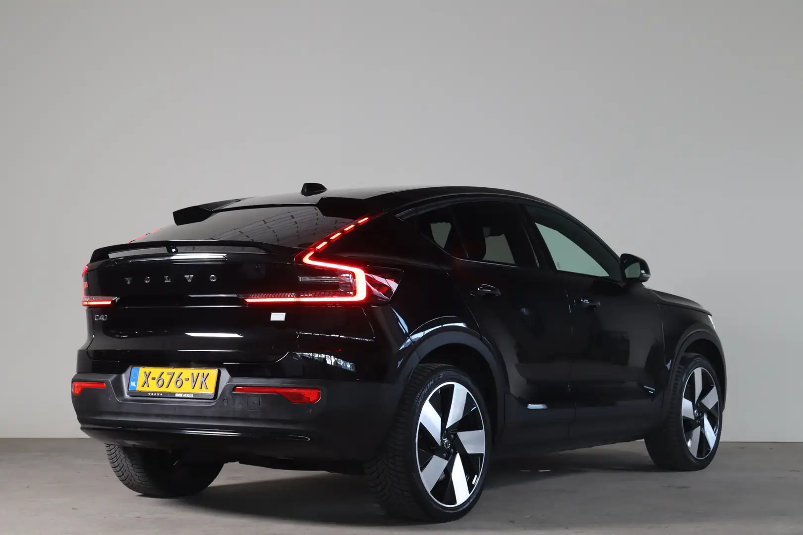 Volvo C40 Single Motor Extended Range Ultimate 82 kWh - NL- Noir - 2