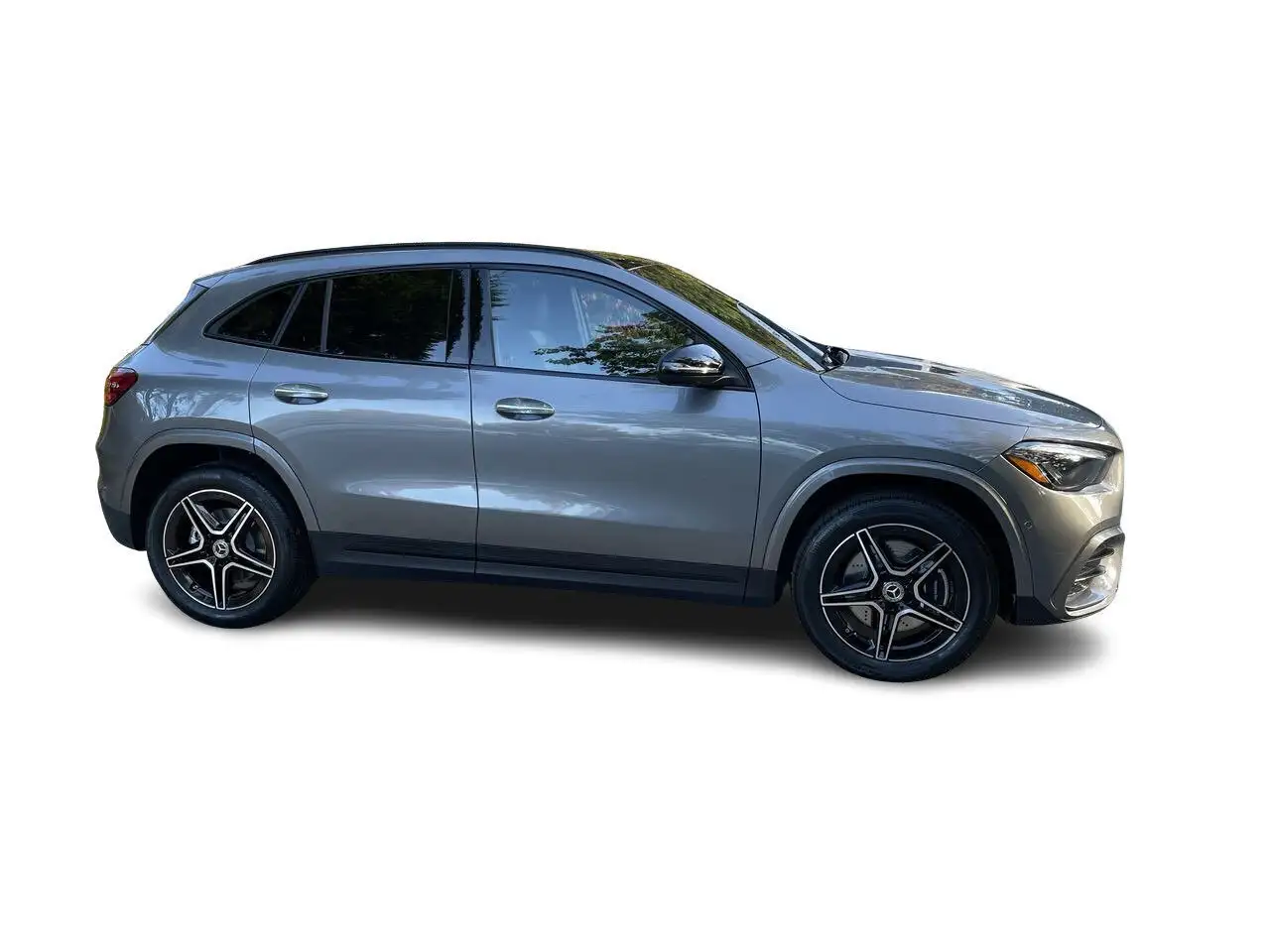 Mercedes-Benz GLA снимка Mercedes-Benz GLA