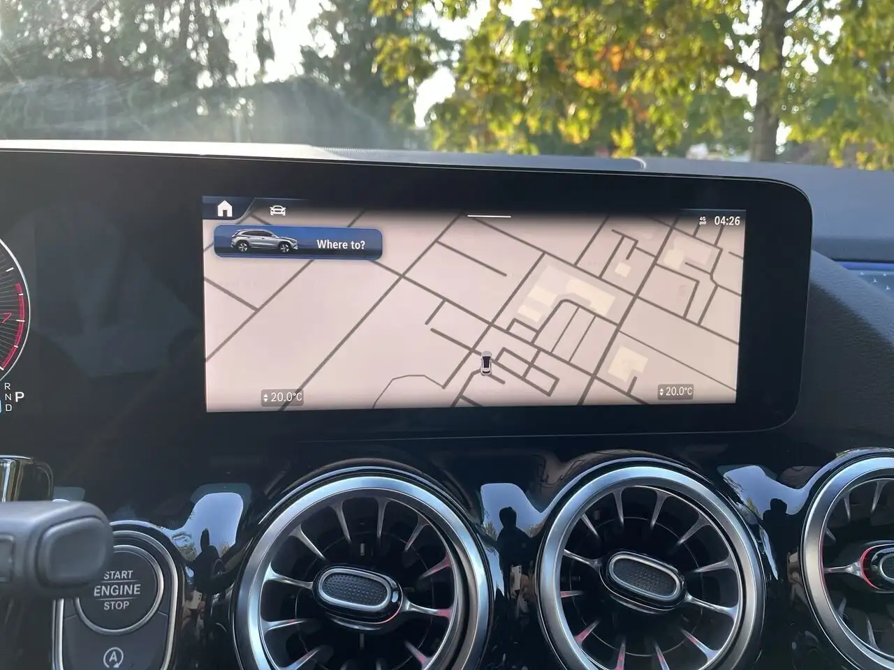Mercedes-Benz GLA снимка Mercedes-Benz GLA