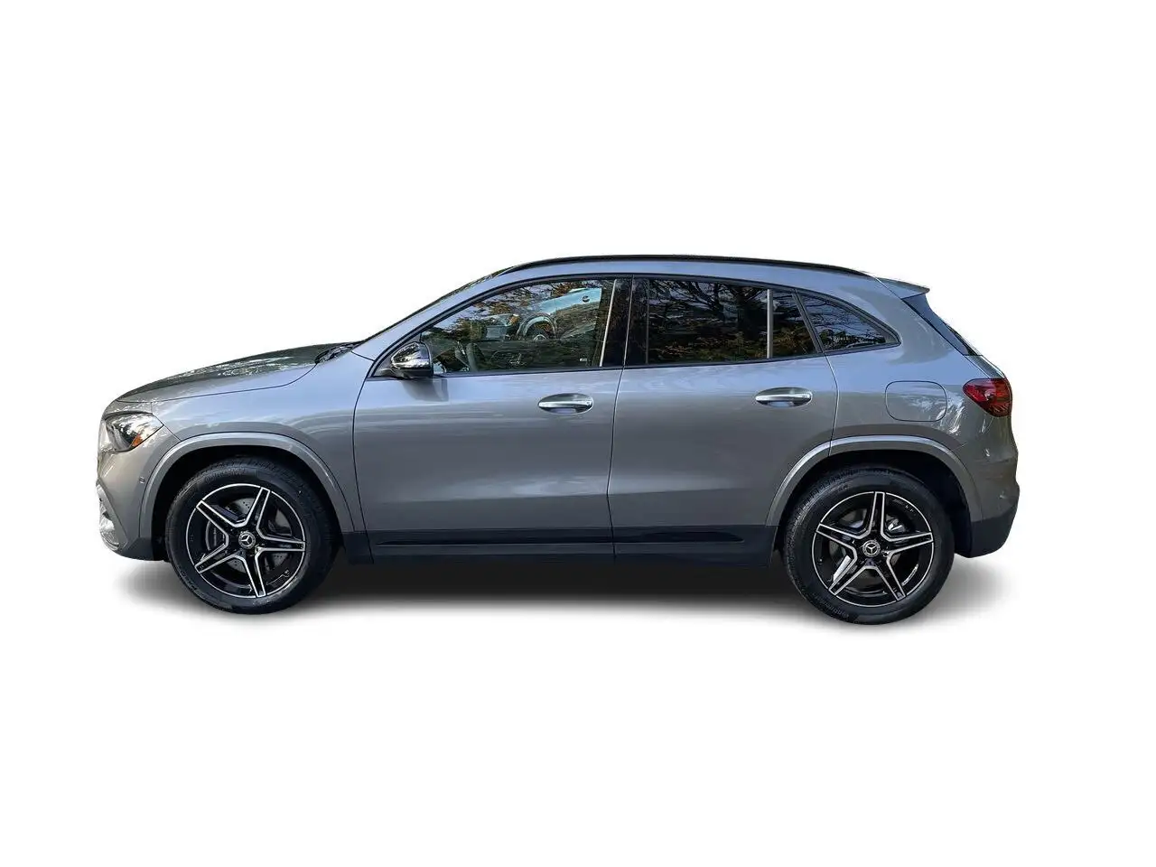 Mercedes-Benz GLA снимка Mercedes-Benz GLA
