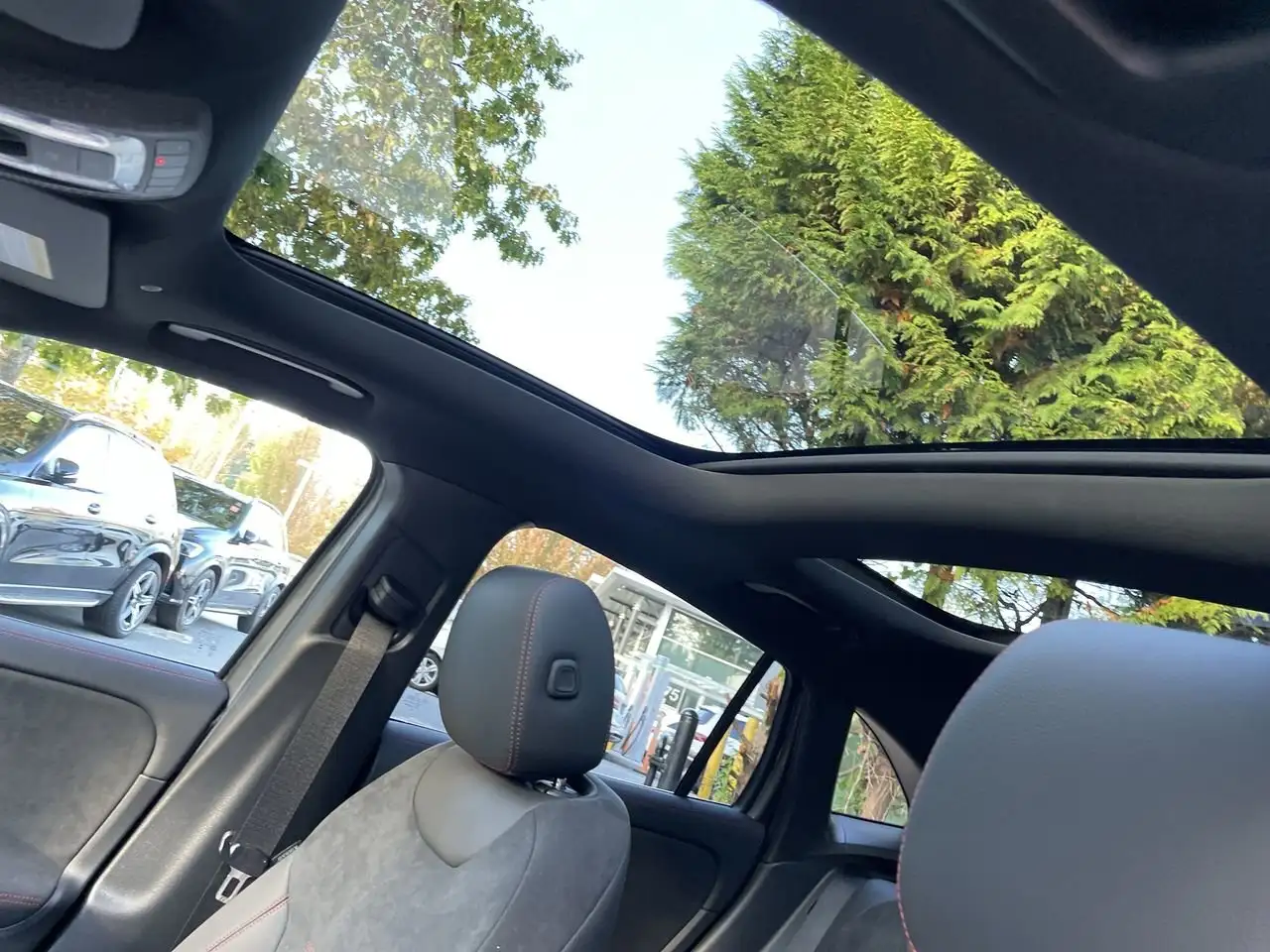 Mercedes-Benz GLA fotografie Mercedes-Benz GLA