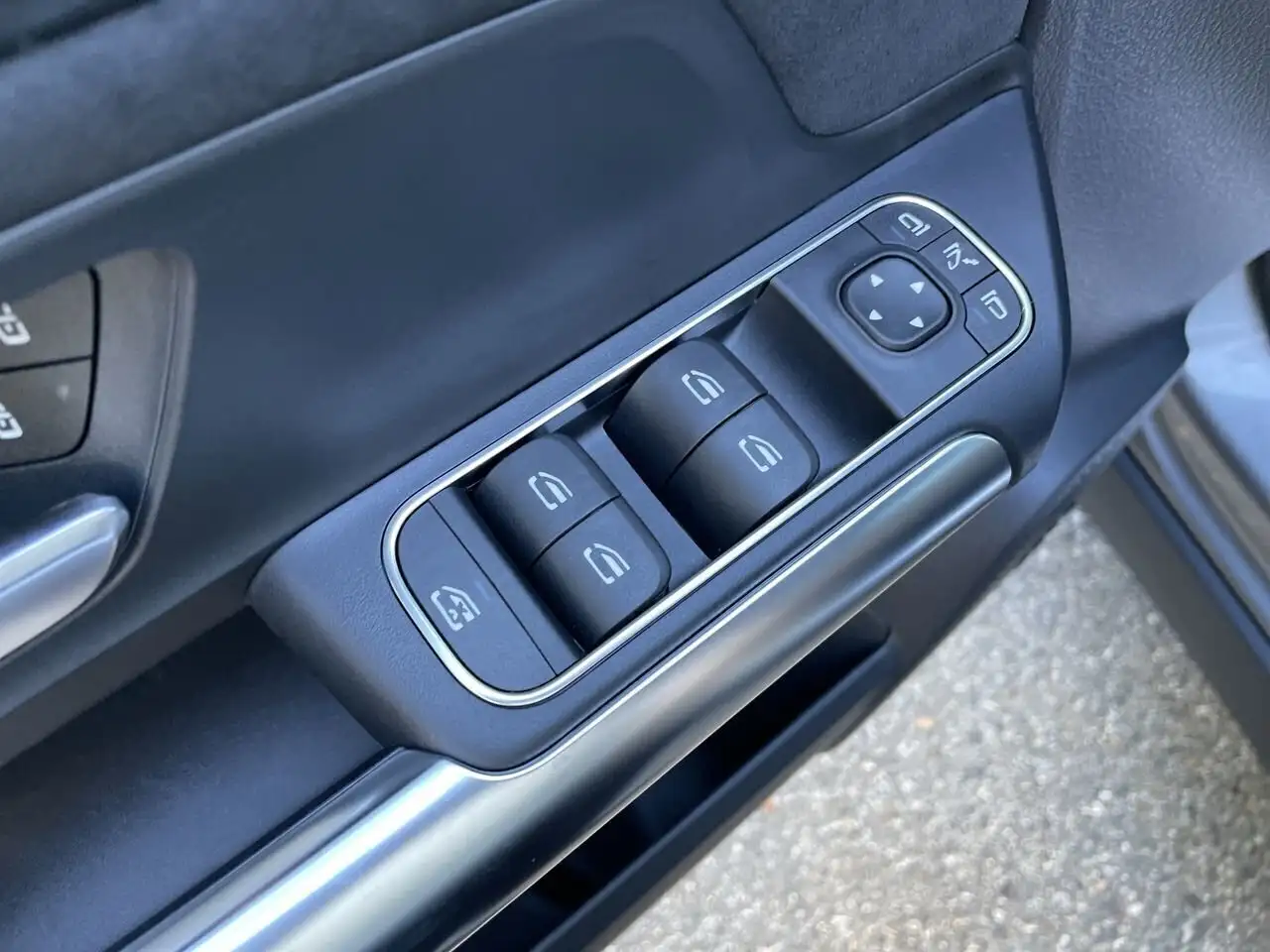 Mercedes-Benz GLA снимка Mercedes-Benz GLA