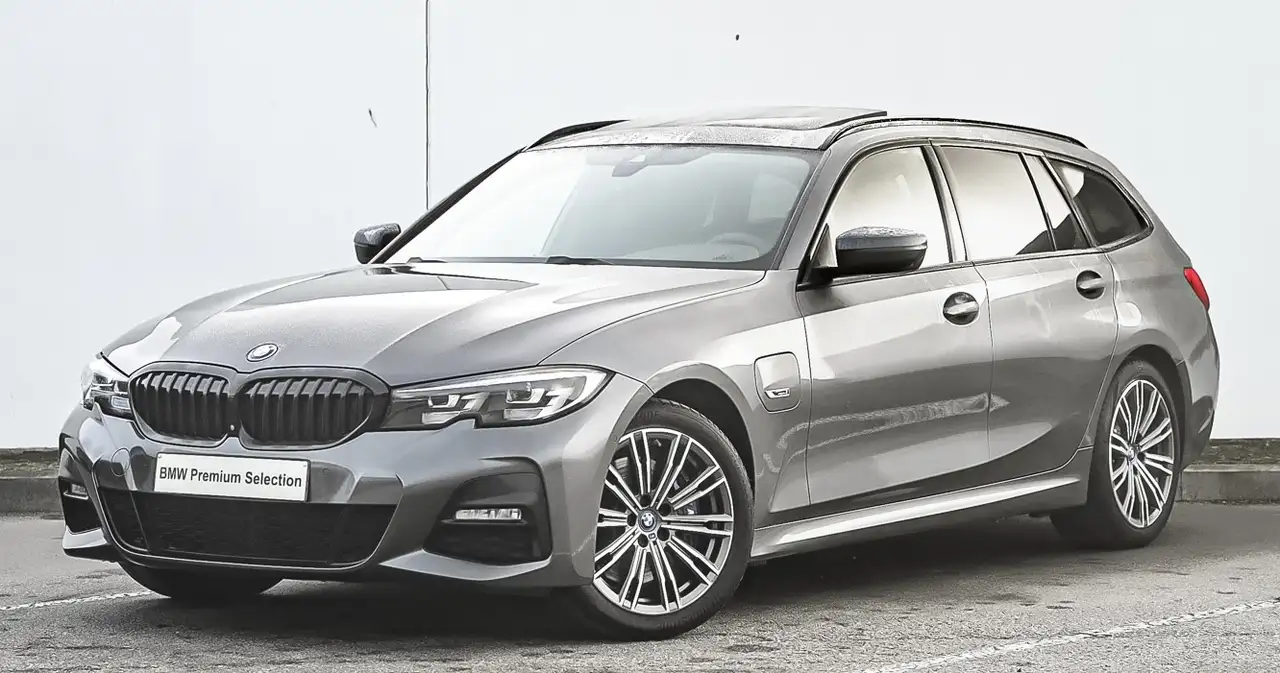 BMW 330