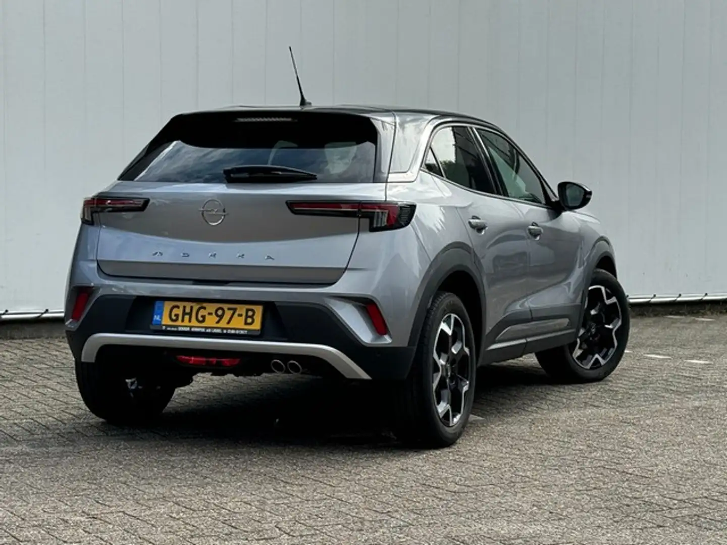 Opel Mokka 1.2 Turbo Ultimate Automaat met 18inch, Alcantara, Grijs - 2