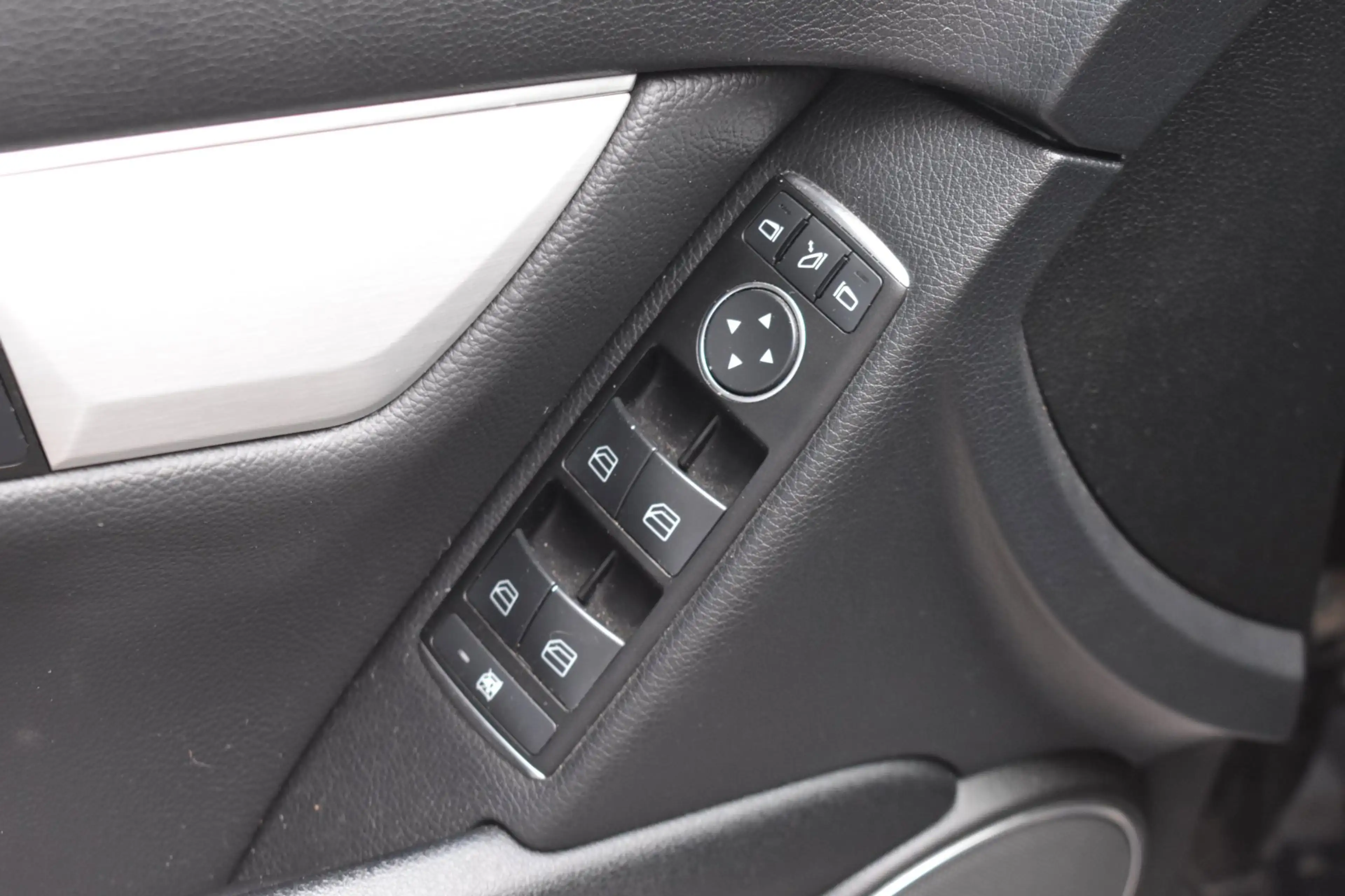 Mercedes-Benz C 250 Estate Business Class Avantgarde '11 Xenon Navi Cl — photo 12