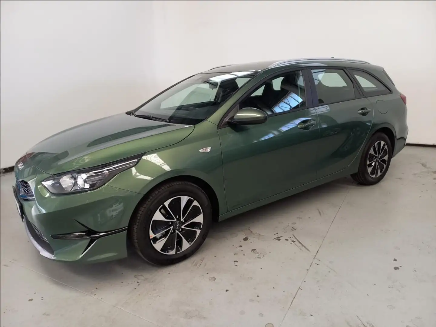 Kia Ceed SW / cee'd SW Kia Ceed 1.5 T-GDI SW 140PS Navi, Kamera, PDC Gris - 2