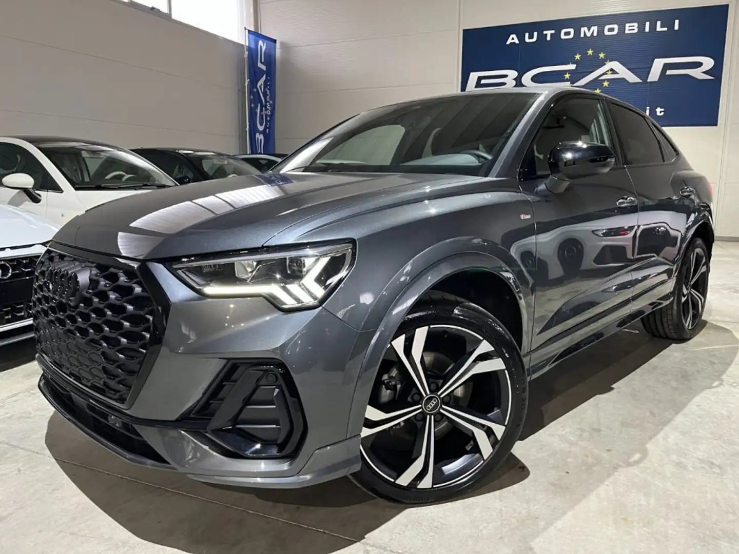Audi Q3 SPB 35TDI Stronic Identity Black S line "20 Sline Grigio - 1