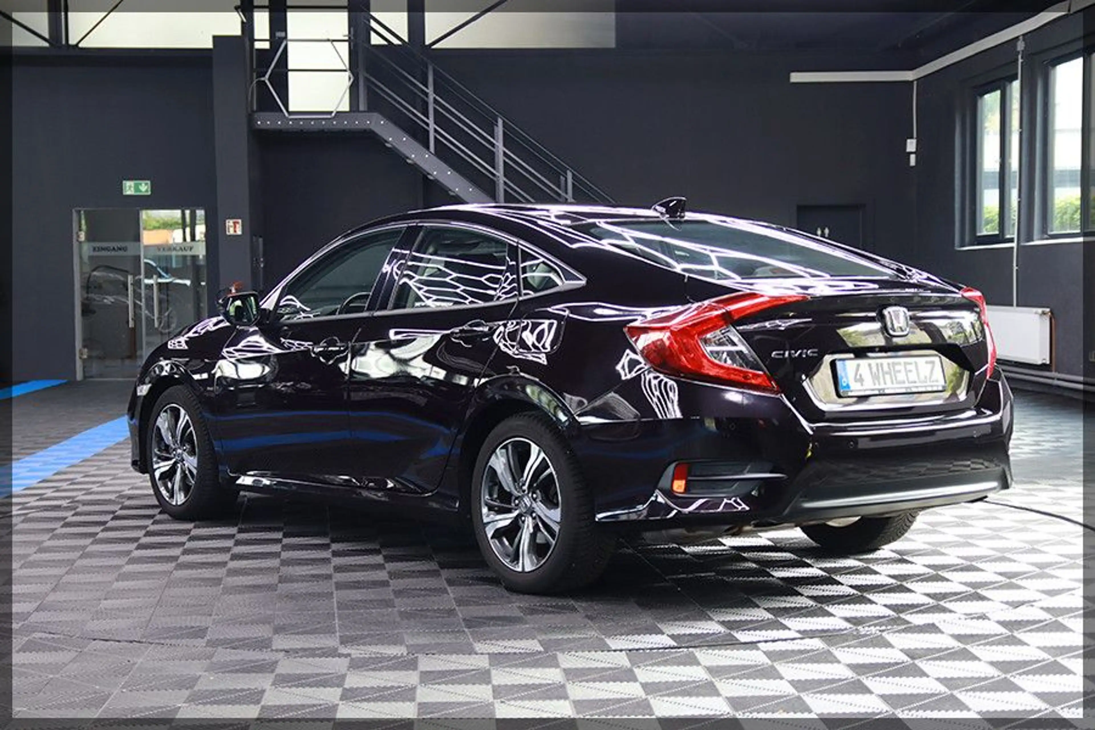 Honda Civic Lim. 4-trg. 1.5 Elegance NAVI / CAM / PDC — photo 6