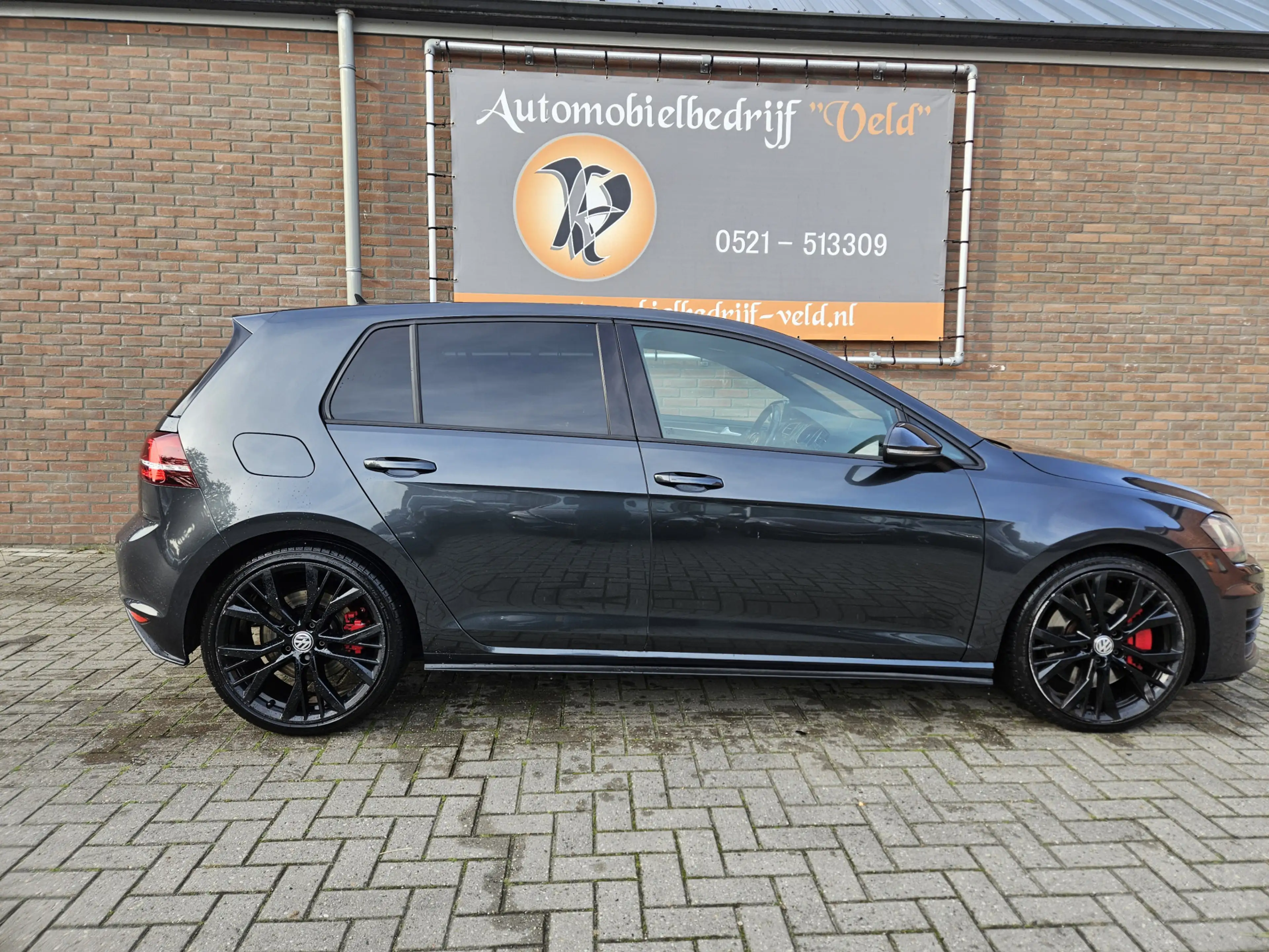Volkswagen Golf GTI 2.0 TSI Performance — photo 32