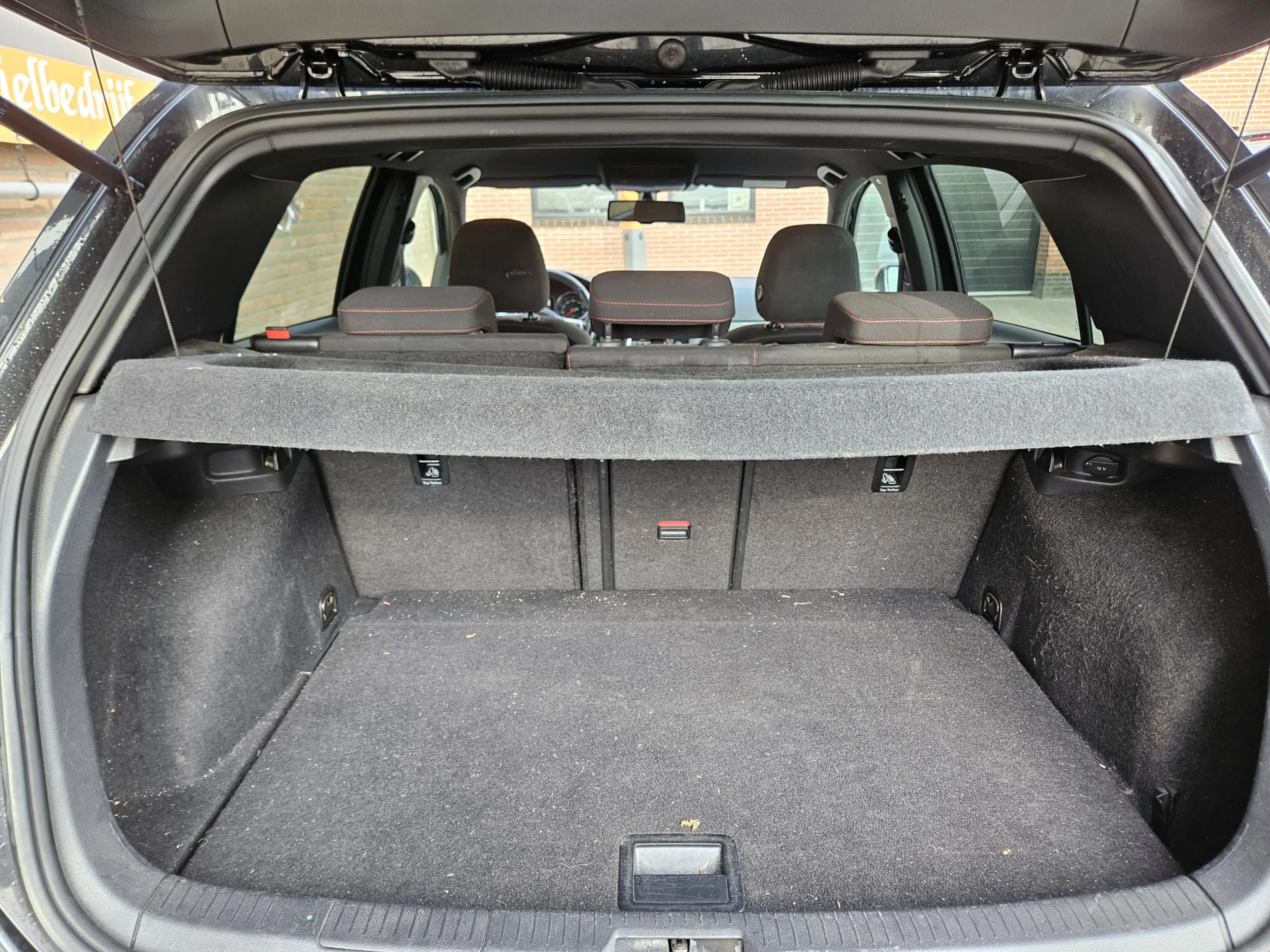 Volkswagen Golf GTI 2.0 TSI Performance — photo 31