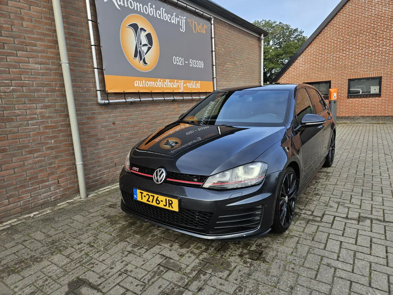 Volkswagen Golf GTI