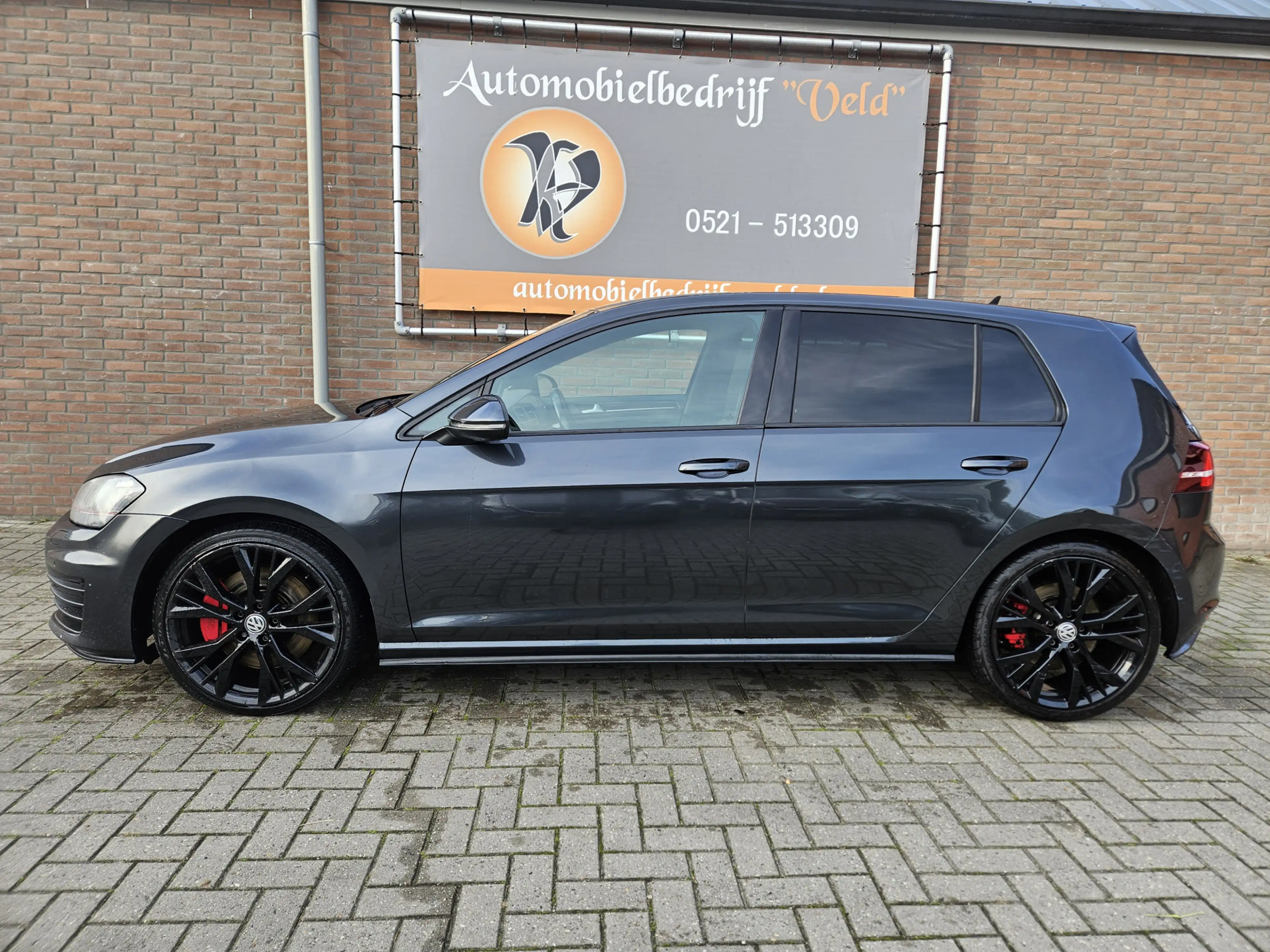 Volkswagen Golf GTI 2.0 TSI Performance — photo 4