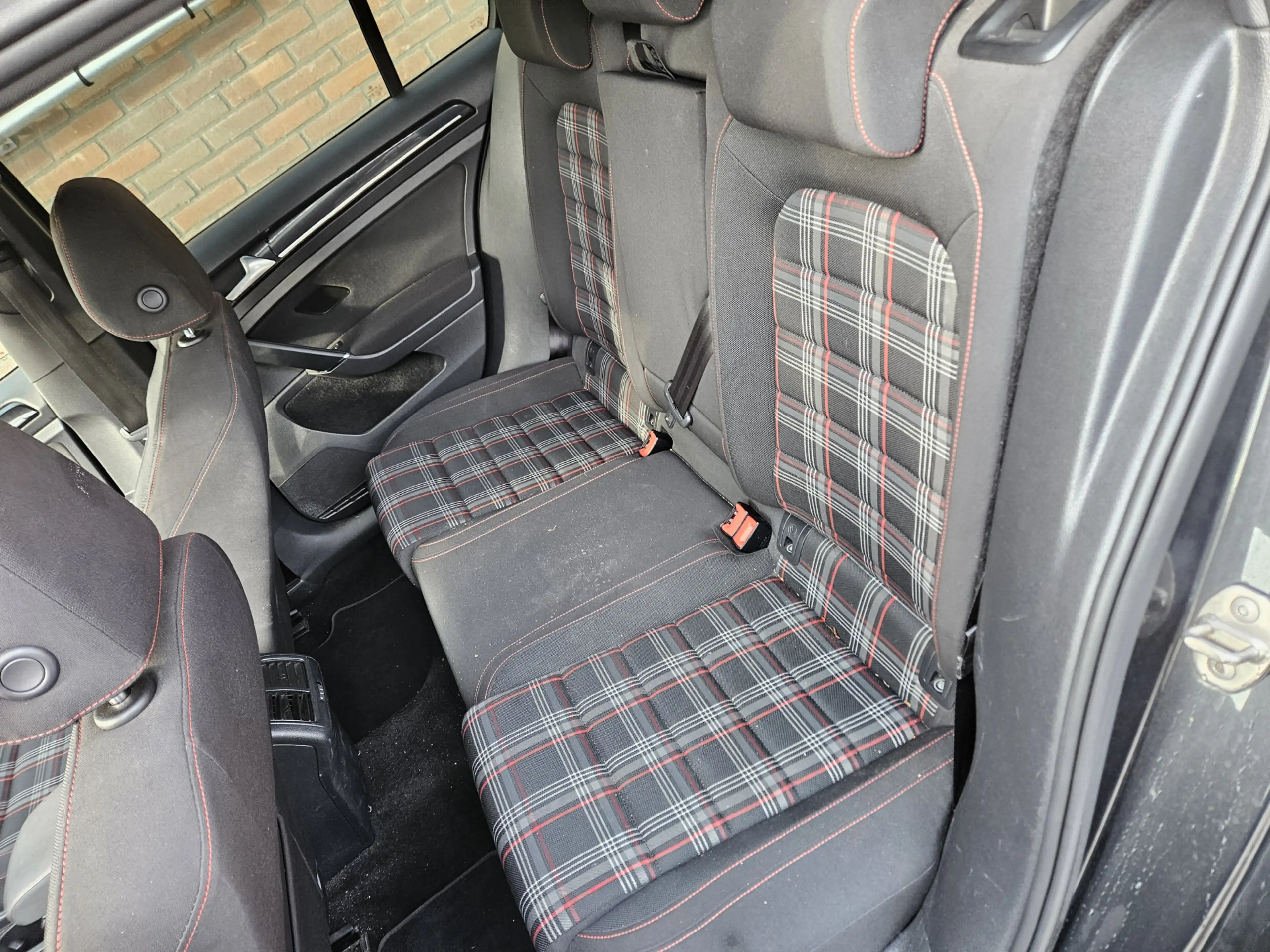 Volkswagen Golf GTI 2.0 TSI Performance — photo 27