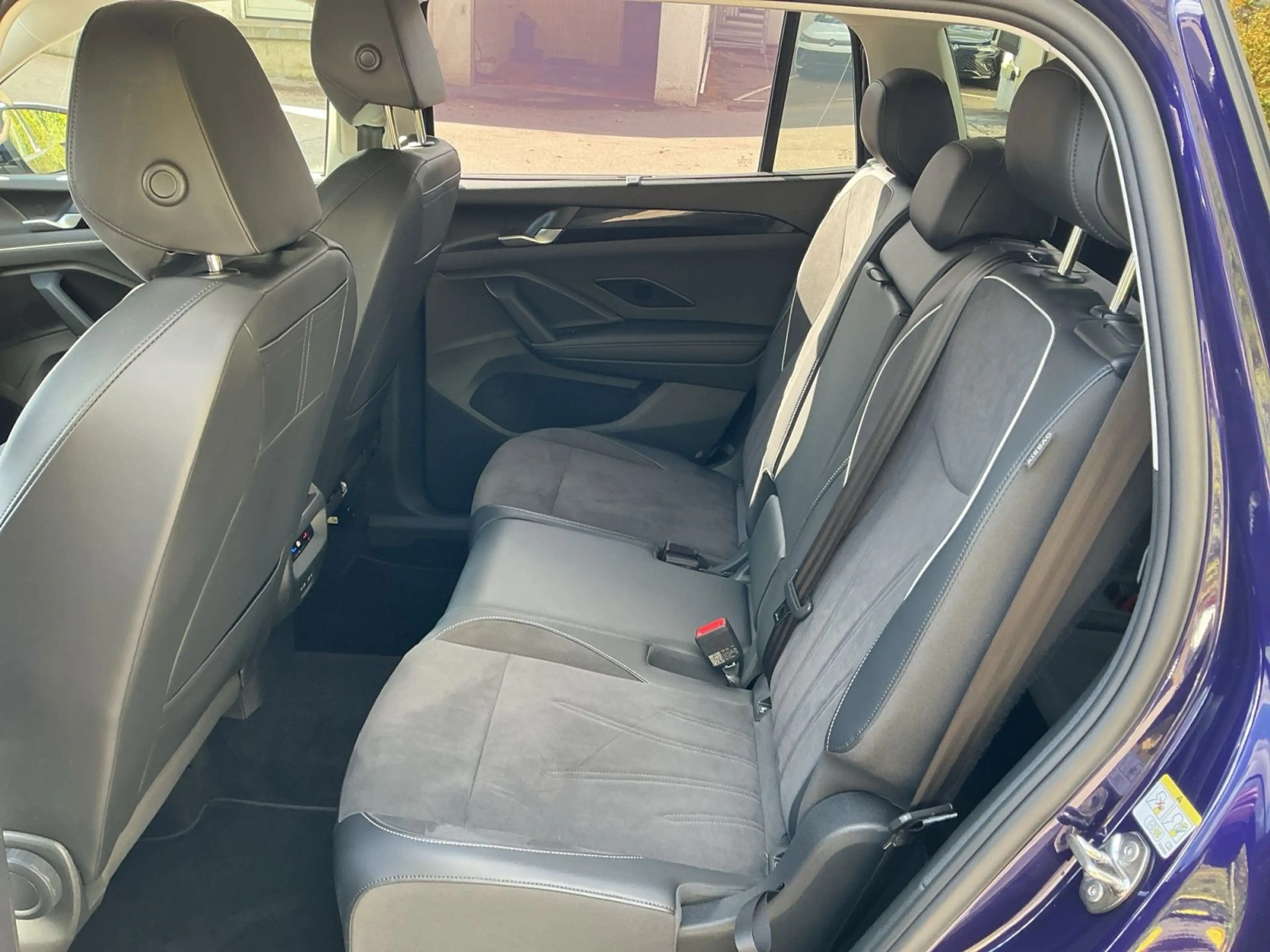 Volkswagen Tayron 1.5eTSI Elegance DSG 7-Sitzer Navi LED AH — photo 14